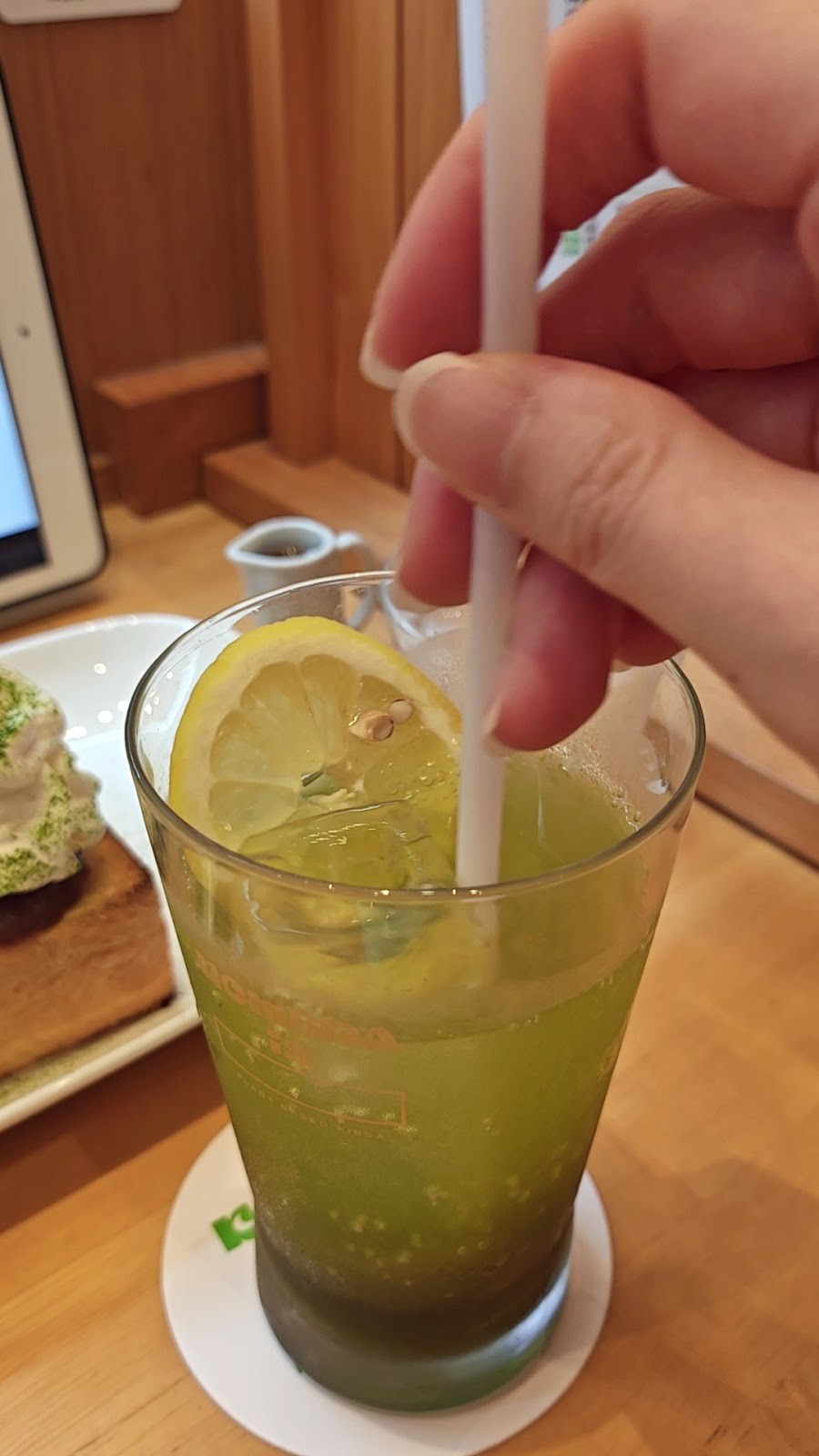 KOMEDA is ☐ higashiginza: food & drinks