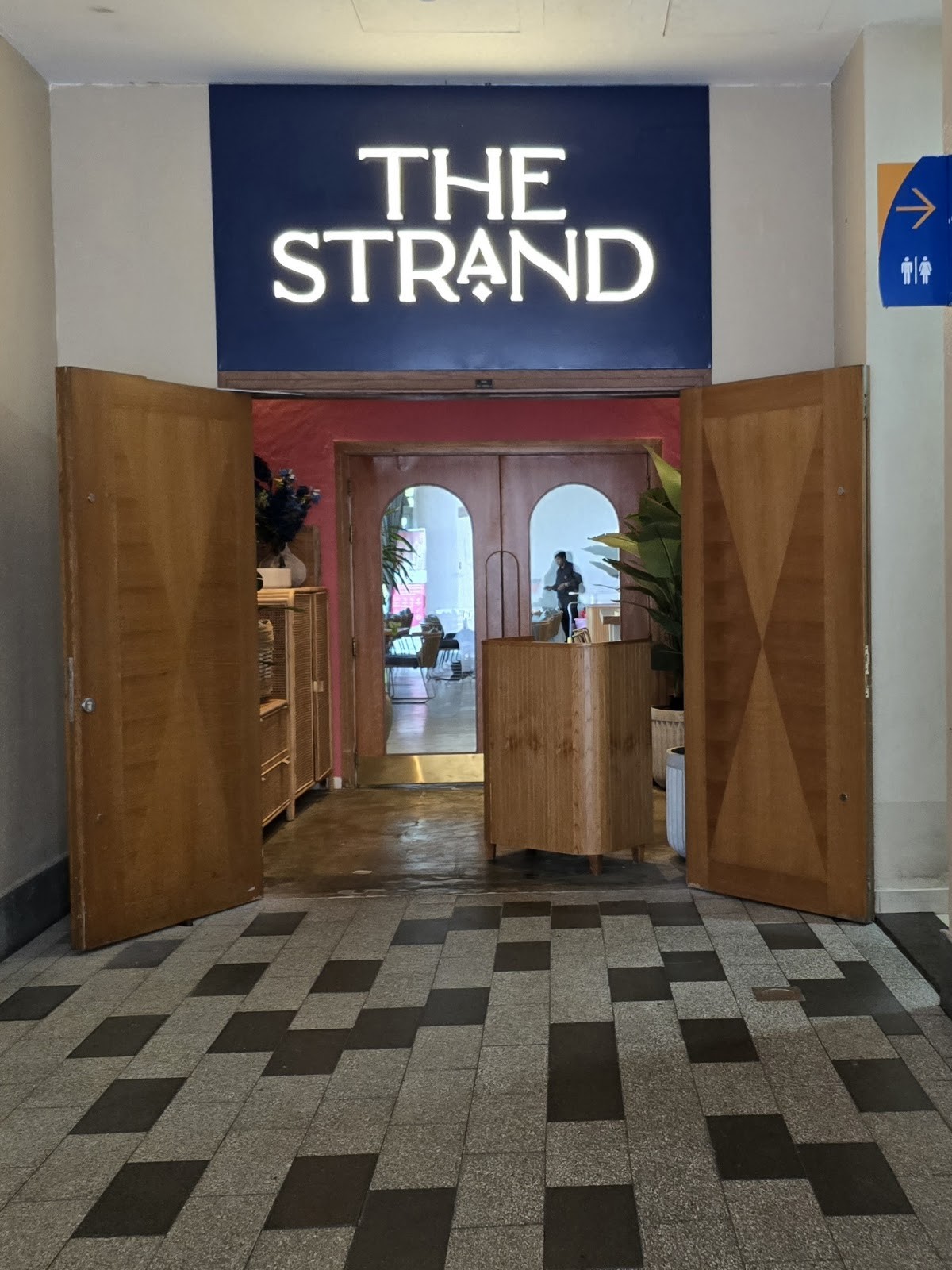 The Strand Restaurant: the place