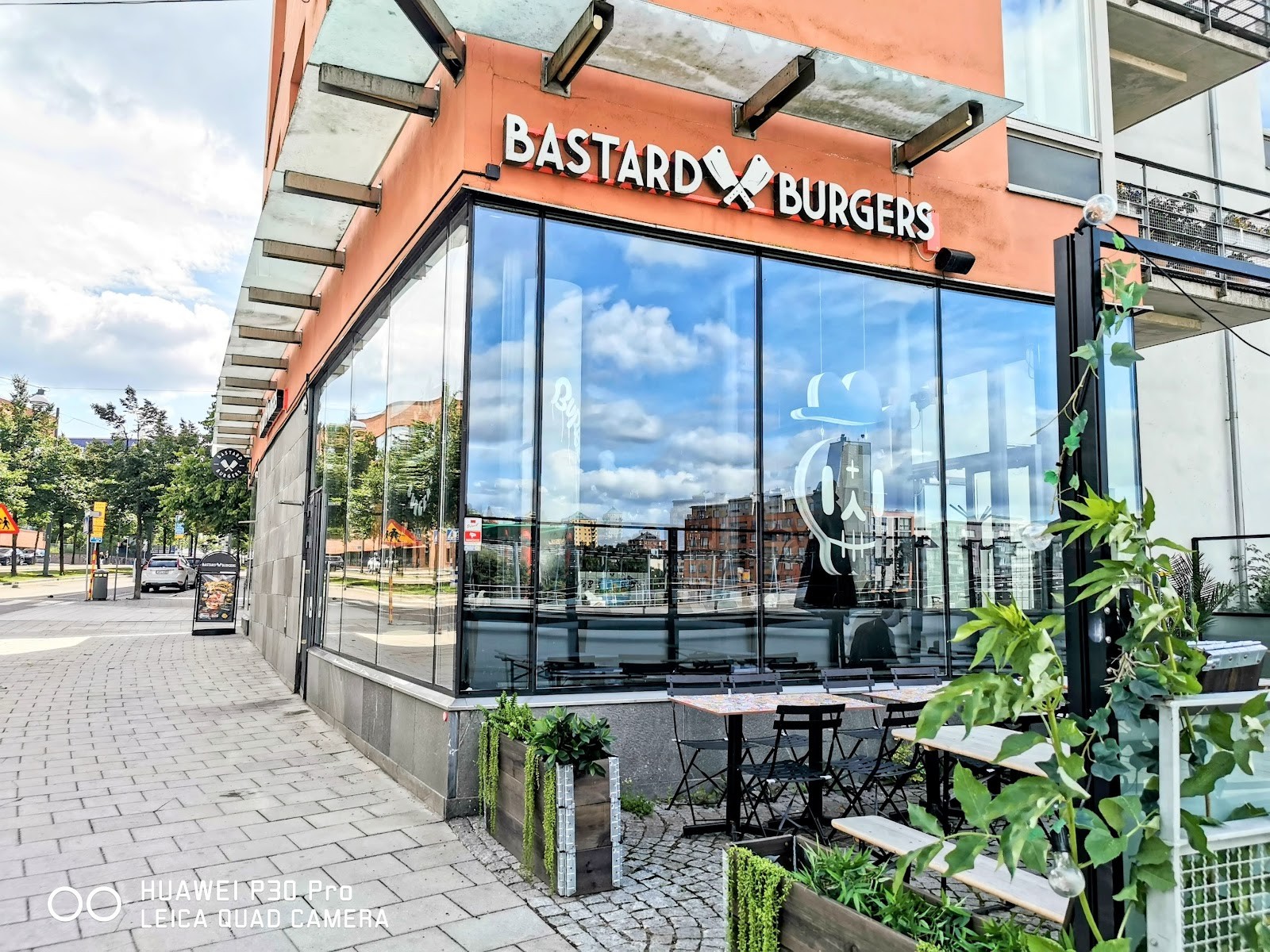 Bastard Burgers: the place
