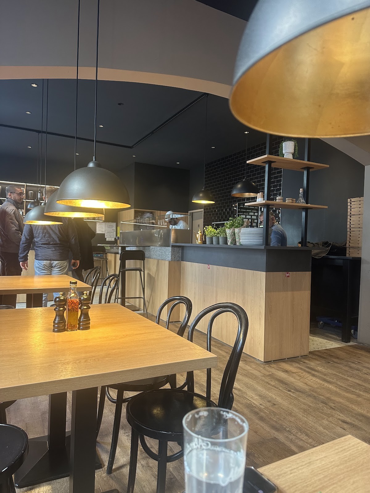 Pizzeria Romantico: the place