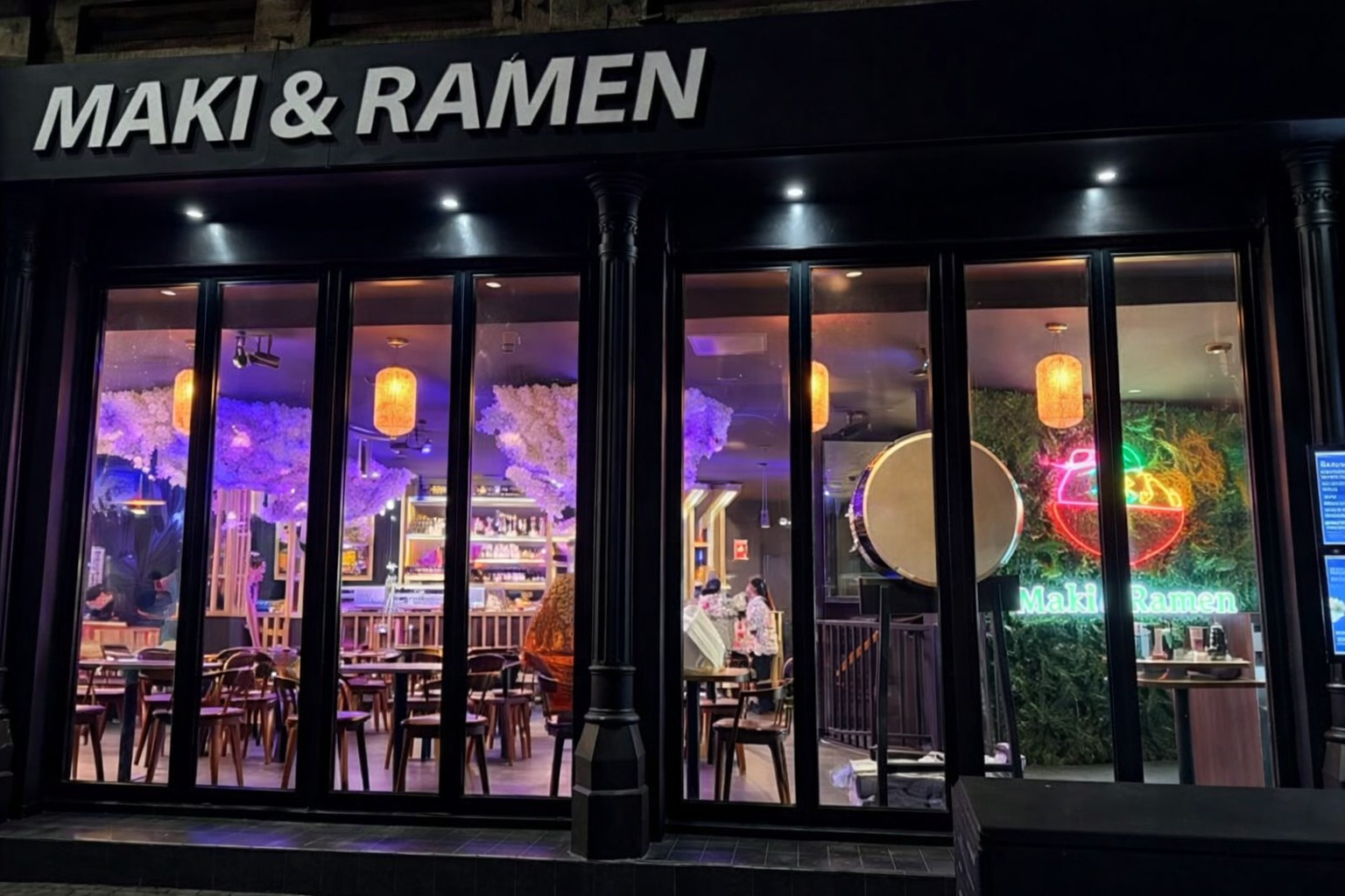 Maki & Ramen: the place
