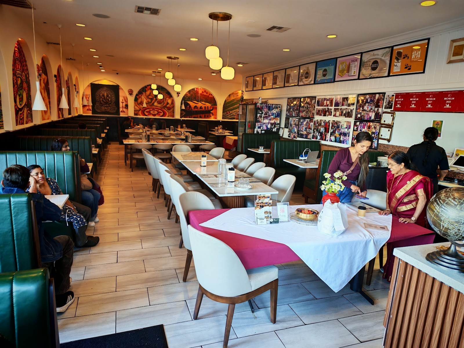 Mayura Indian Restaurant: the place