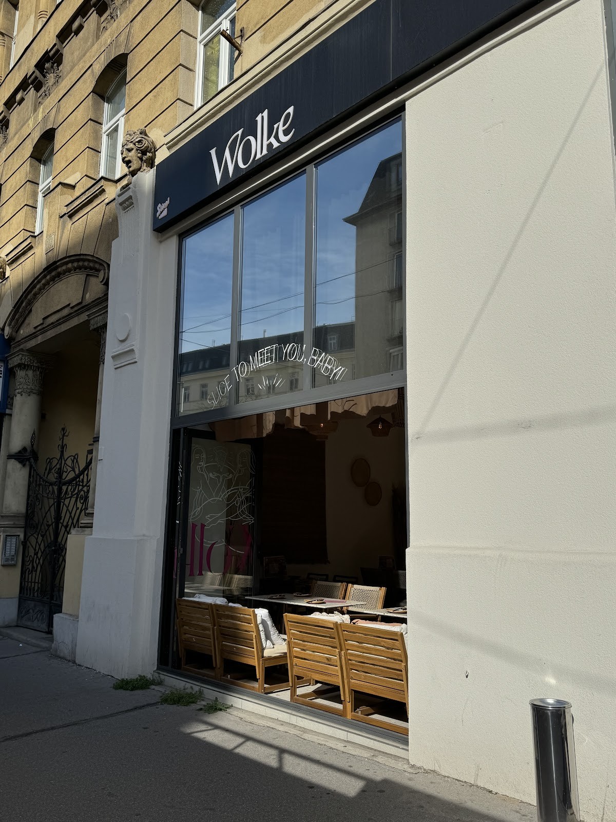 Wolke - 1090: the place