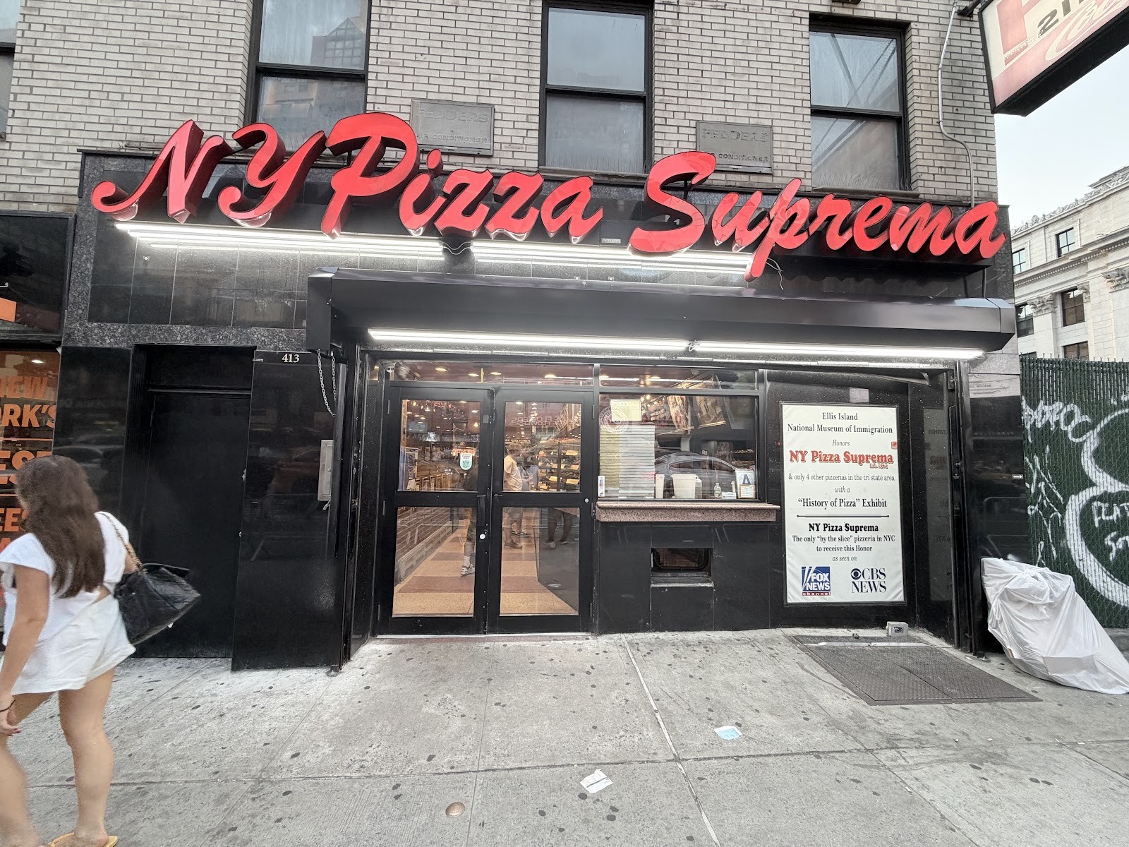 NY Pizza Suprema: the place
