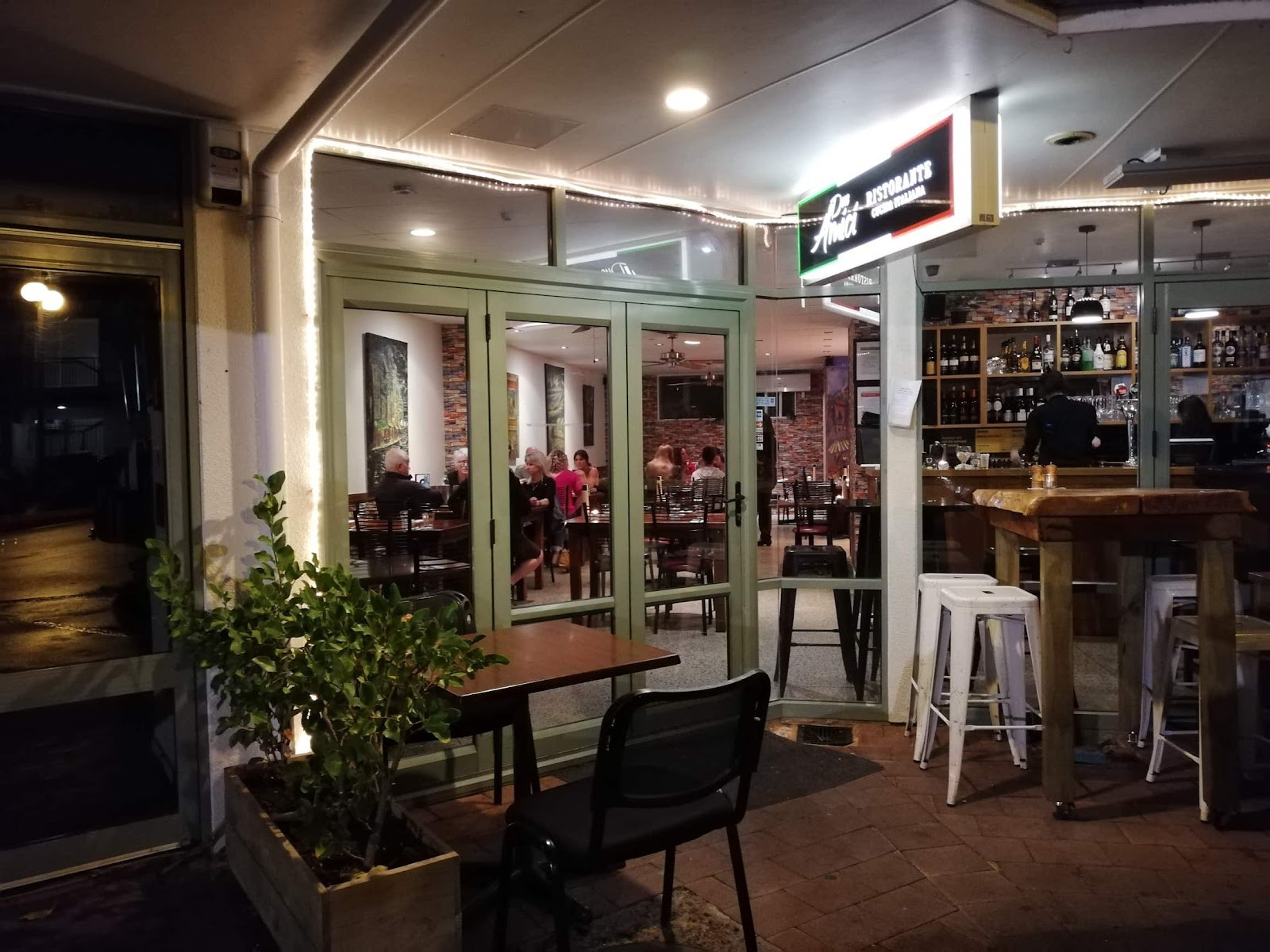 Due Amici Manly: the place