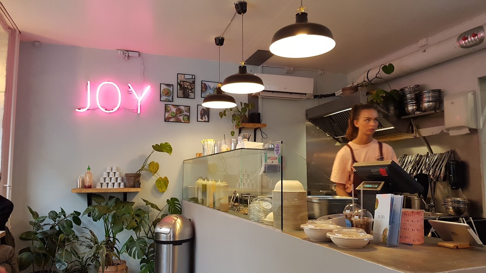OLIOLI Frederiksberg - Restaurant & Take away: the place