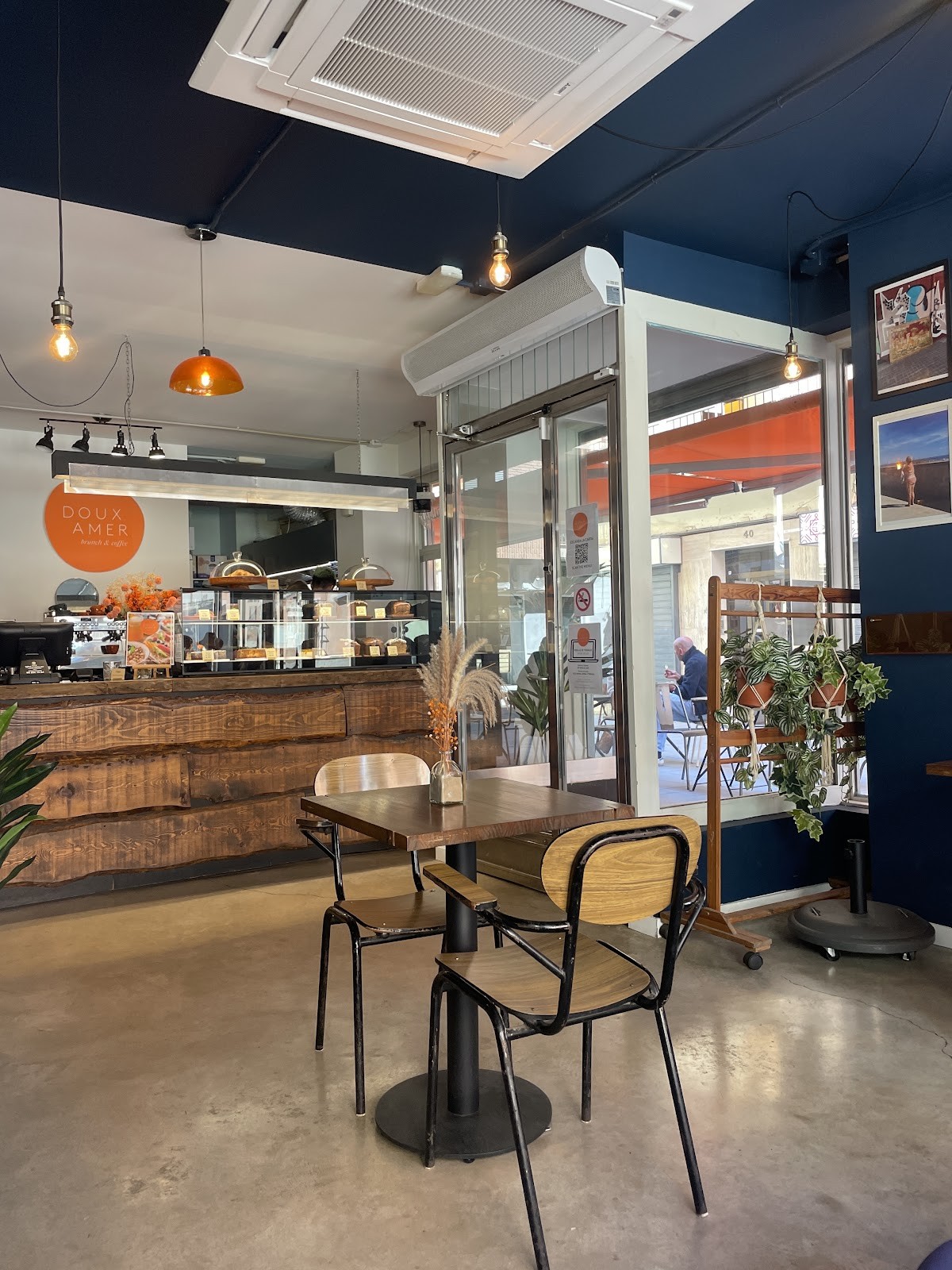 Doux-Amer Cabañal | Café de especialidad & Brunch Valencia: the place
