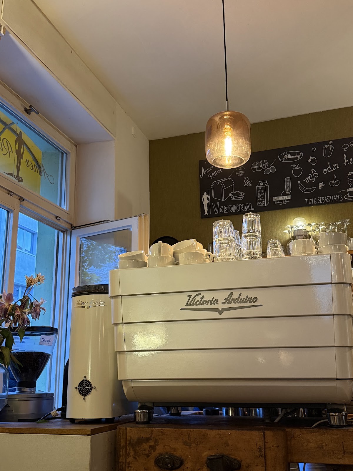 Cafe Bar Armer Ritter: the place