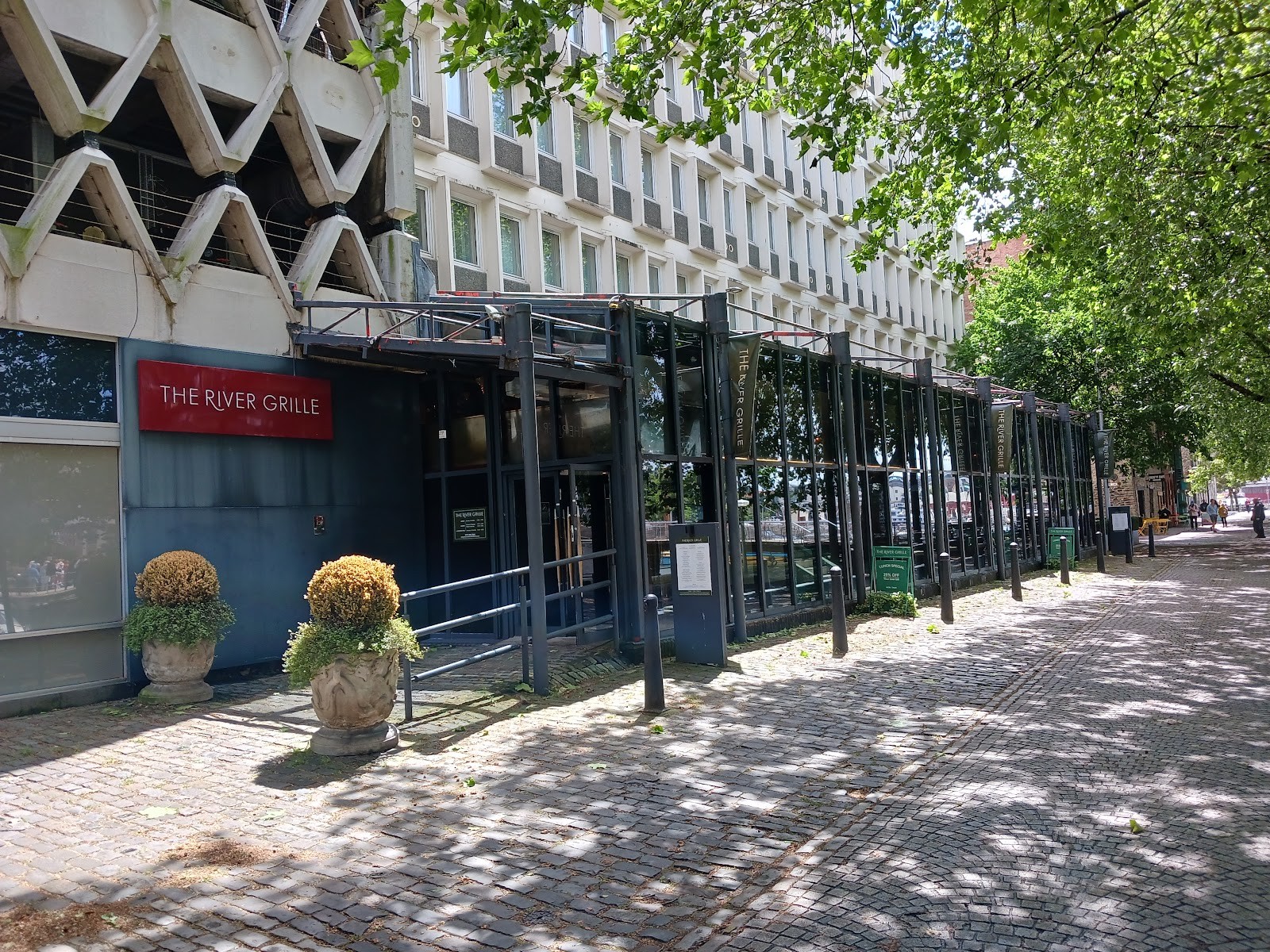 The River Grille: the place