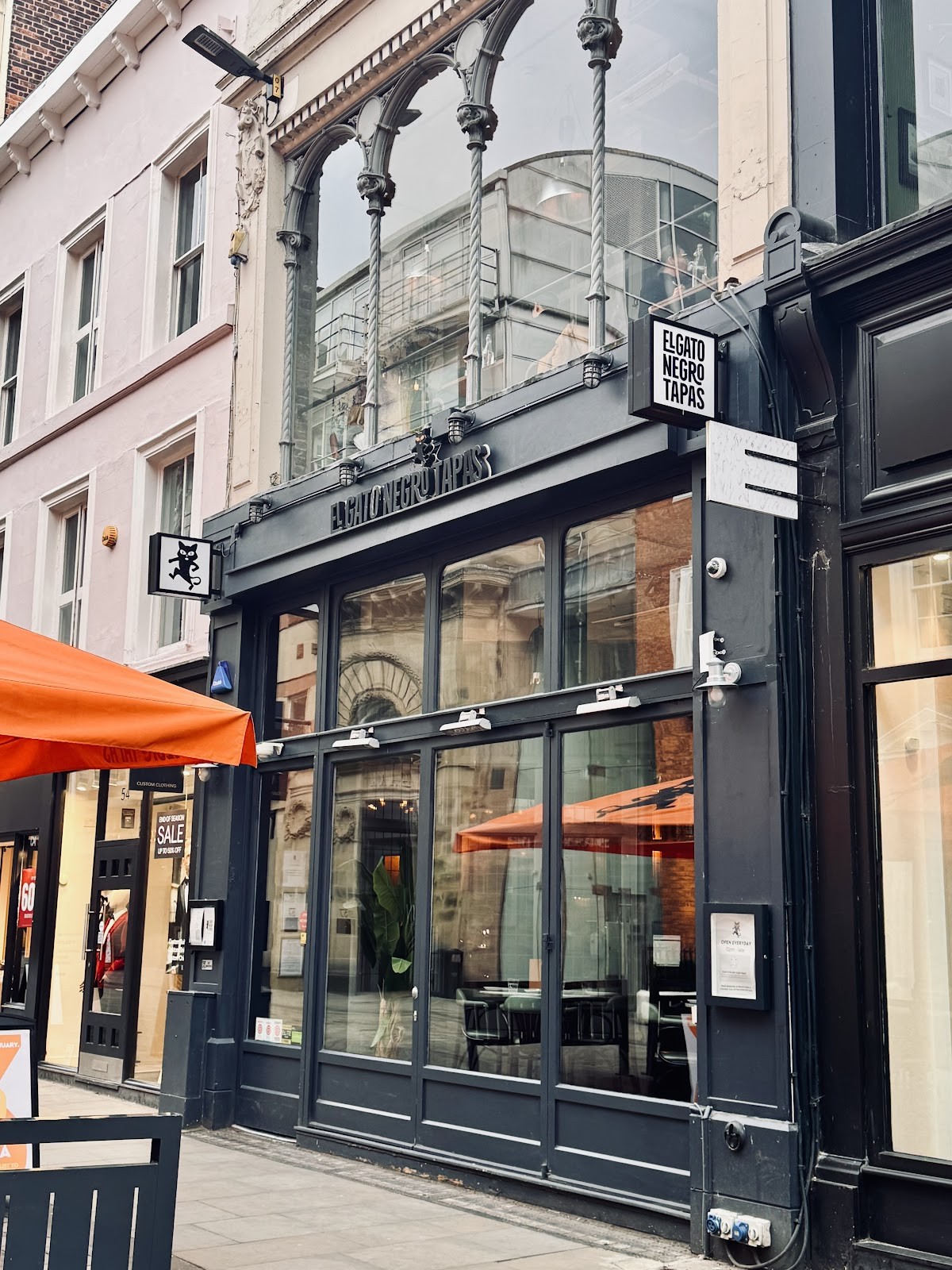 El Gato Negro Tapas Manchester: the place