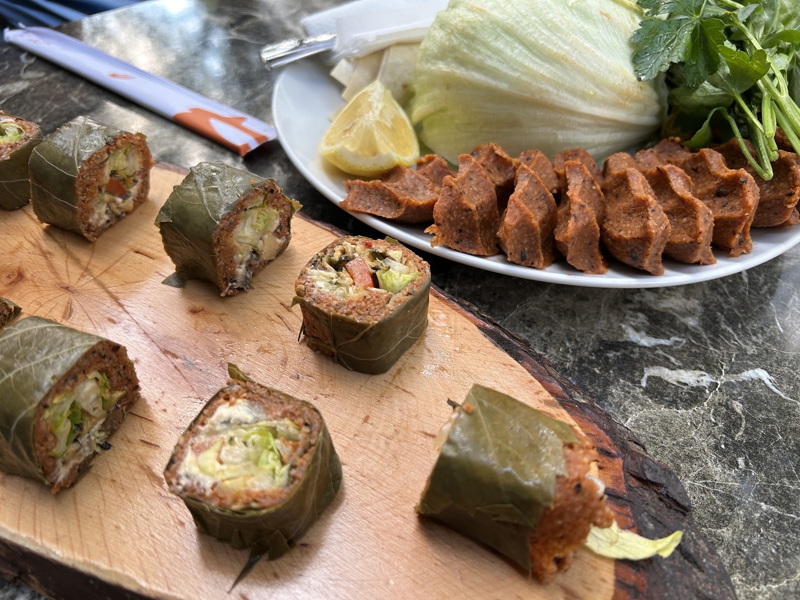 Berlin Cigköfte: food & drinks