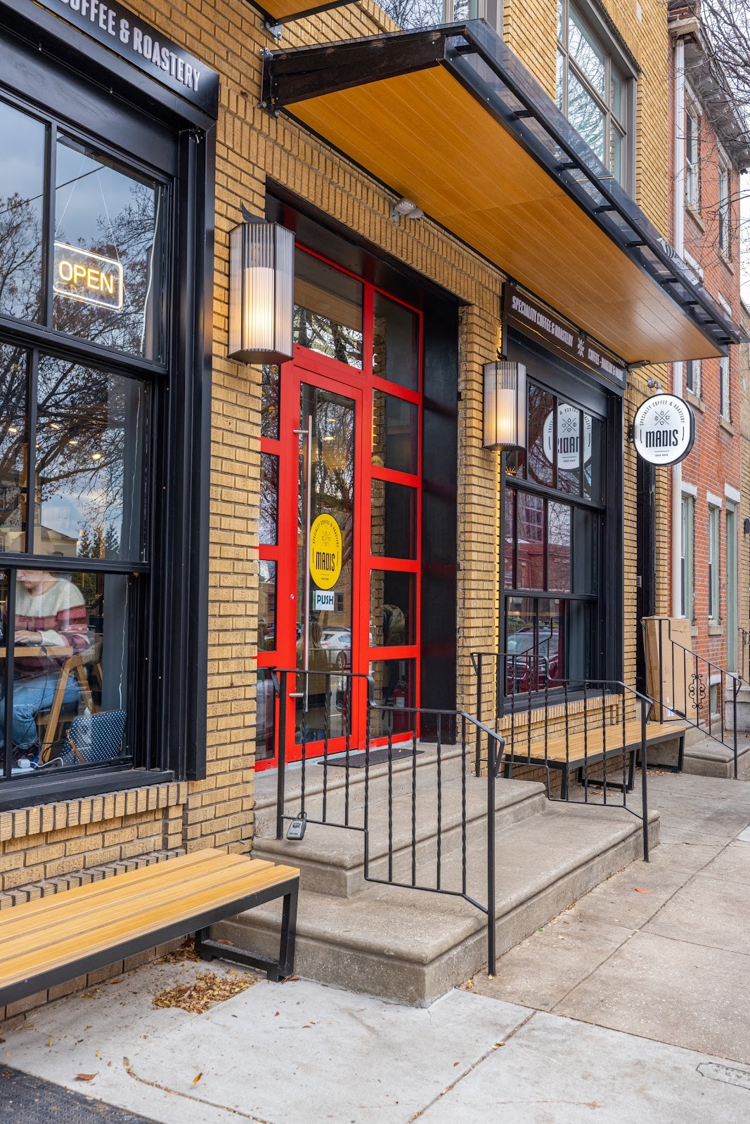 Madis Coffee Roasters: the place
