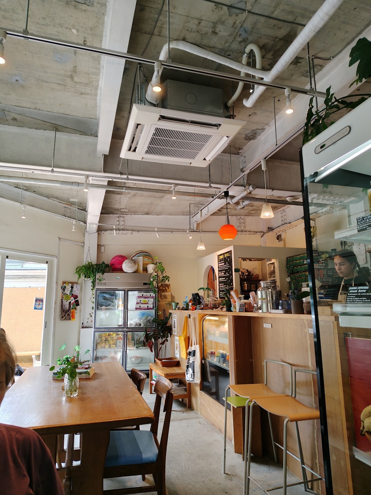 COSMOS JUICE TOMIGAYA: the place