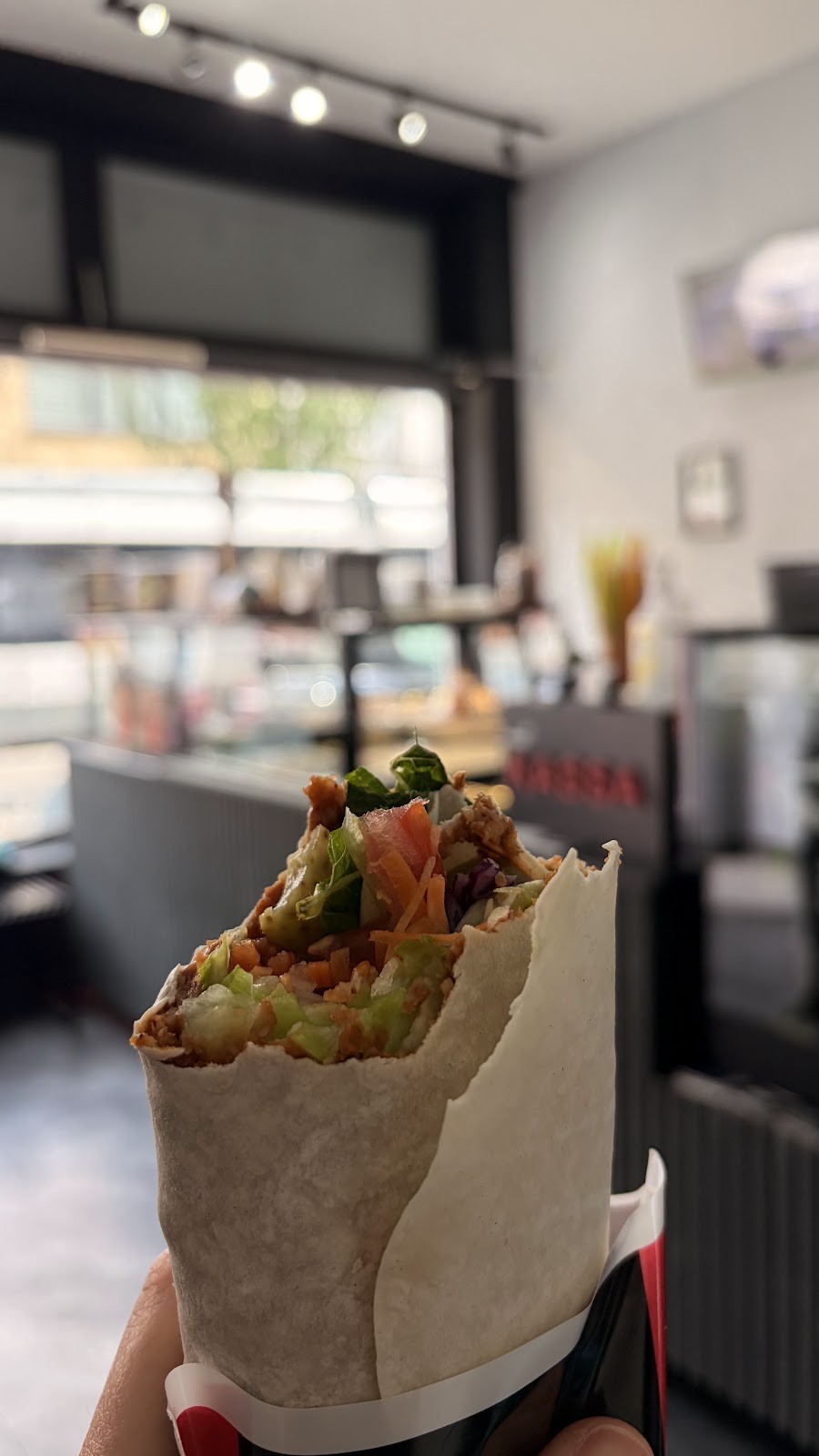 Oses Çig Köfte: food & drinks