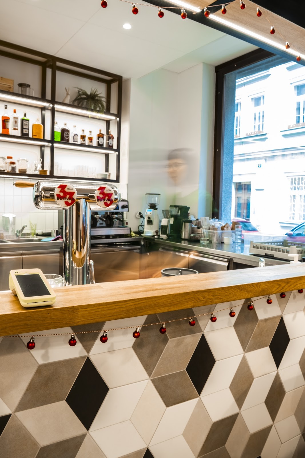 Marathon Cafe: the place