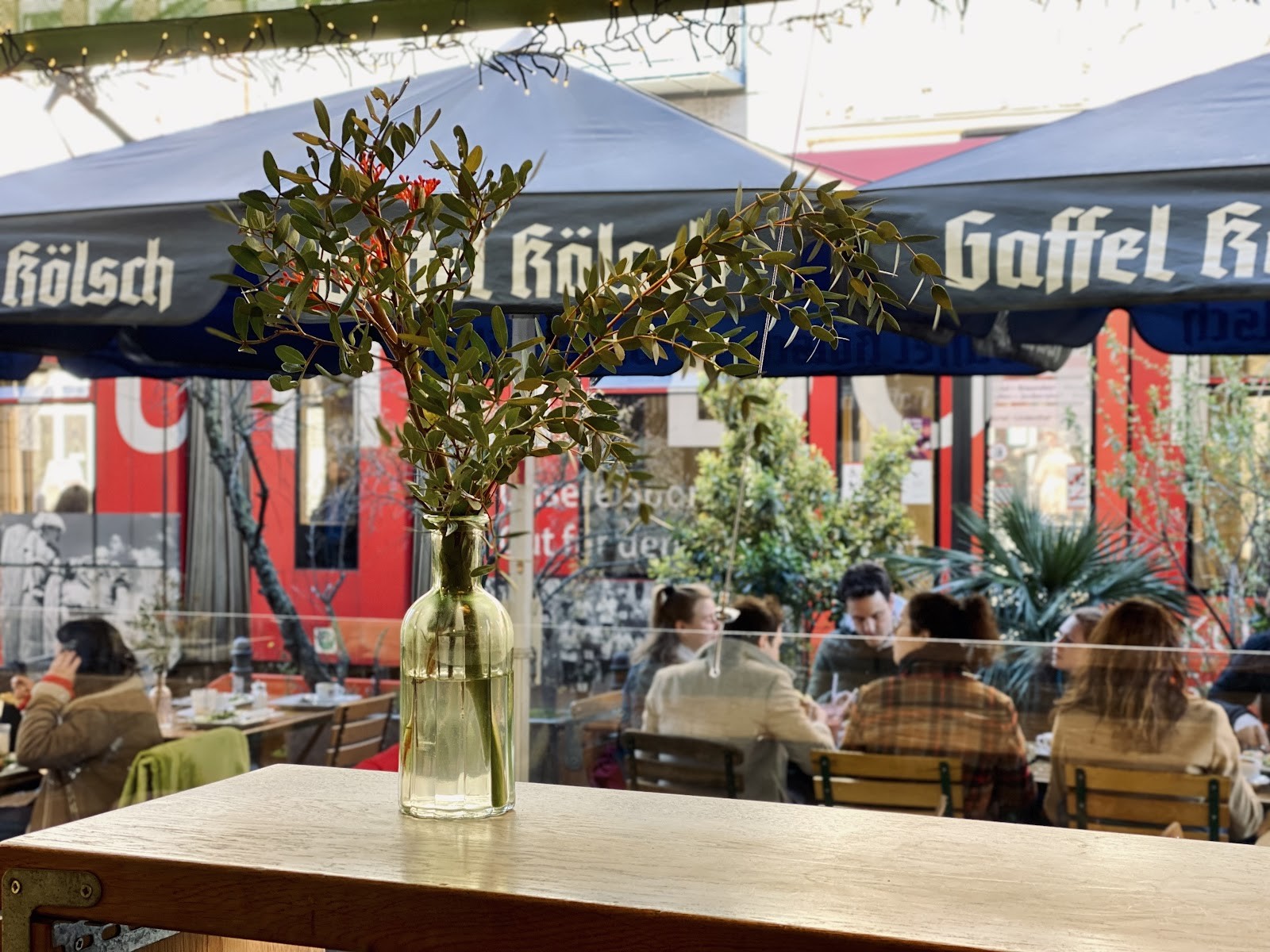 cafecafe - urban eats & coffee: the place