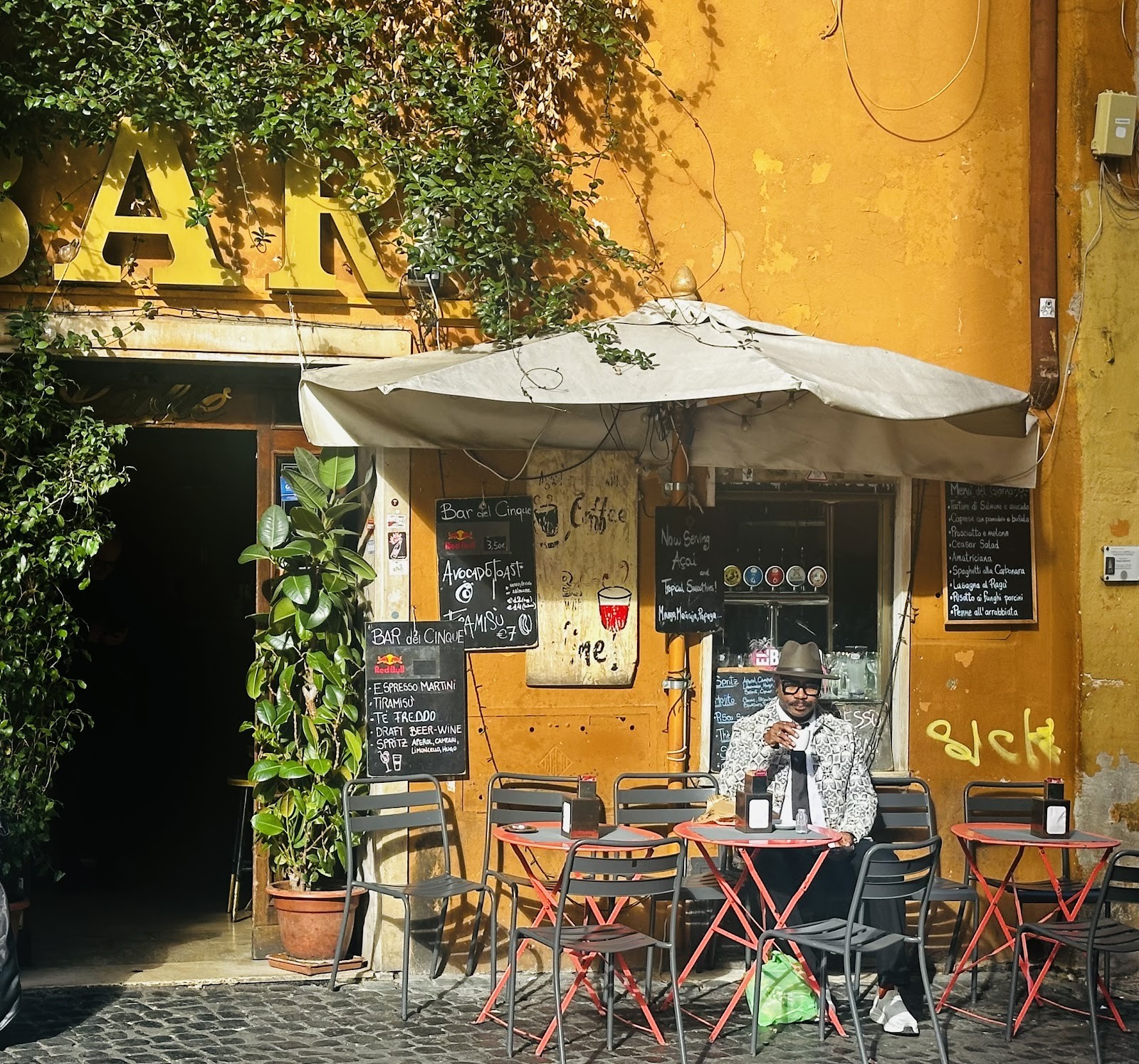 Caffé del Cinque: the place