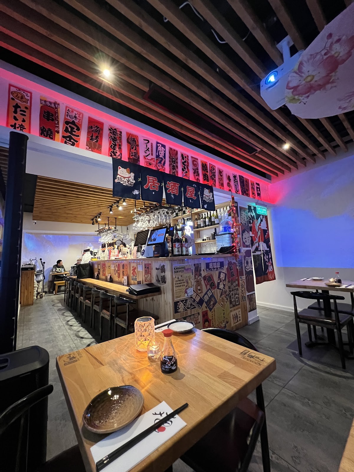 Senbazuru Izakaya: the place