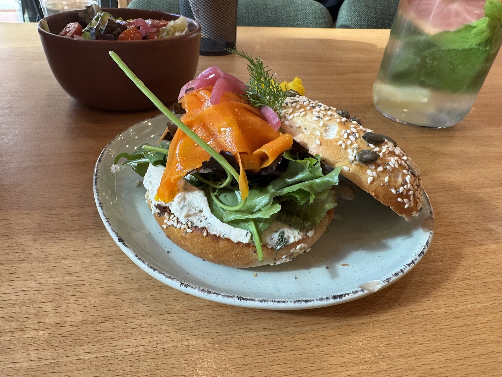 Morgentau. Restaurante Brunch Vegano Barcelona: food & drinks