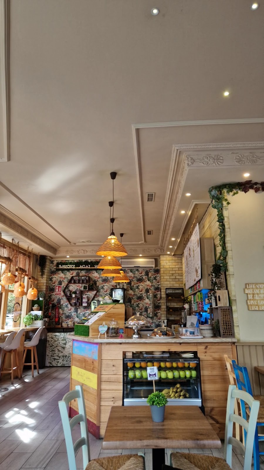 Savory Acai House & Healthy Food: the place