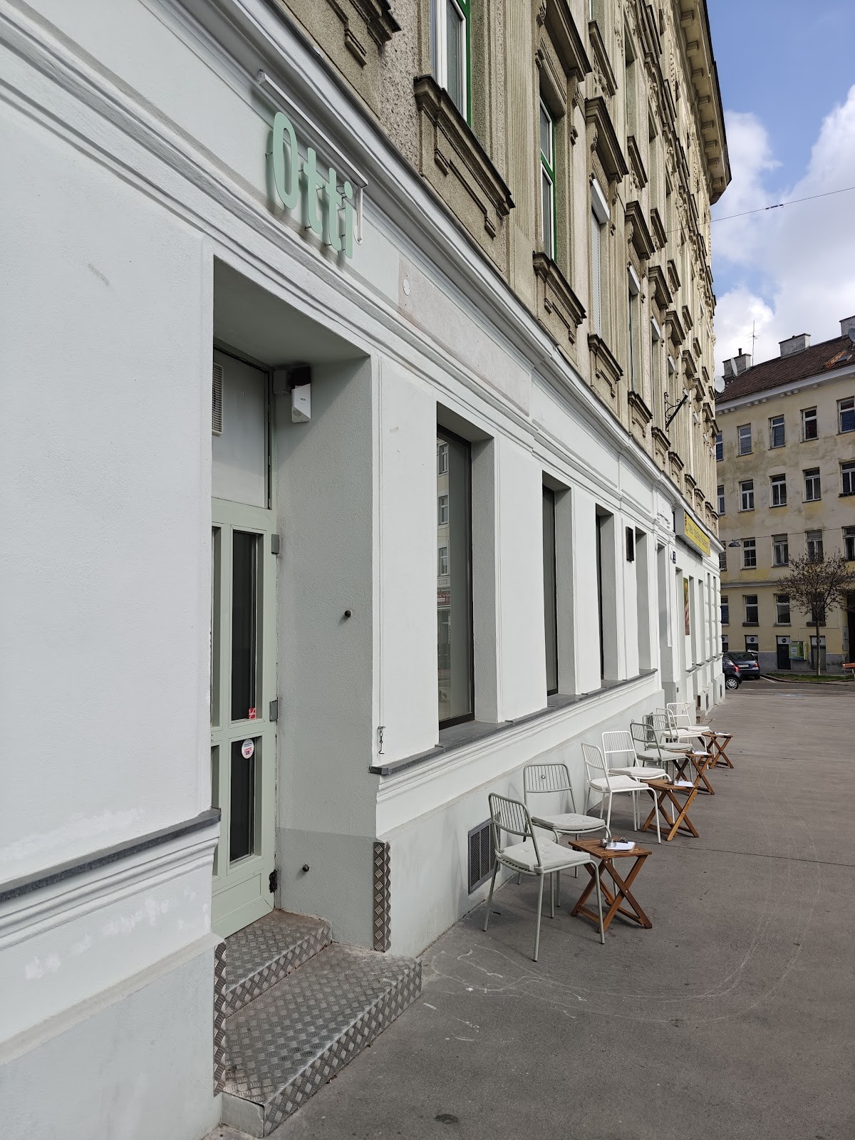 Otti - Das Vorstadt Café: the place