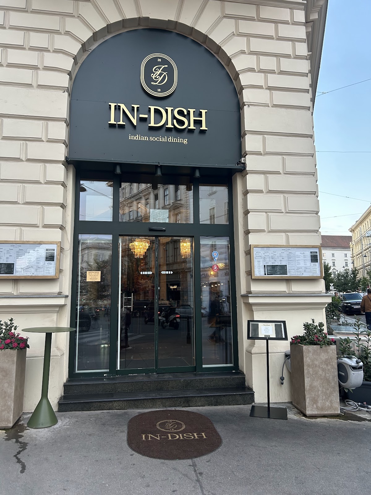 In-Dish: the place