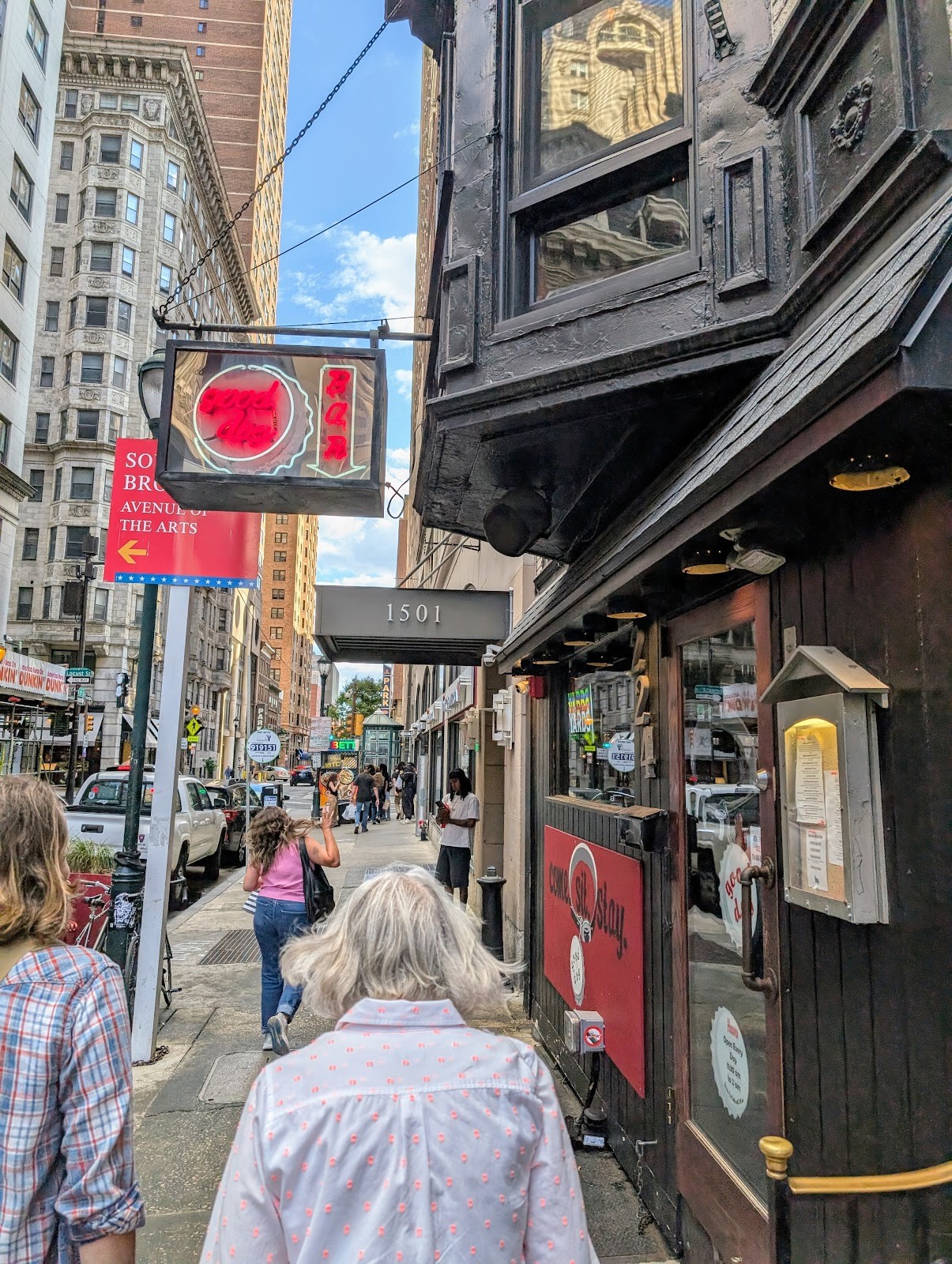Good Dog Bar: the place