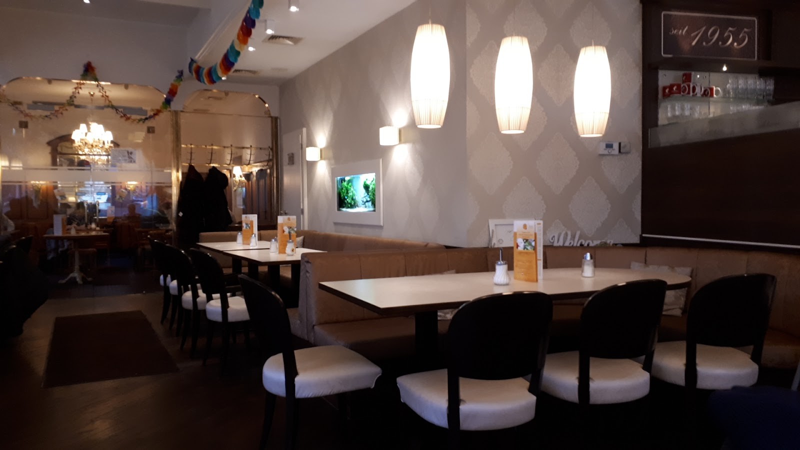 Hübler Kaffee - Konditorei: the place
