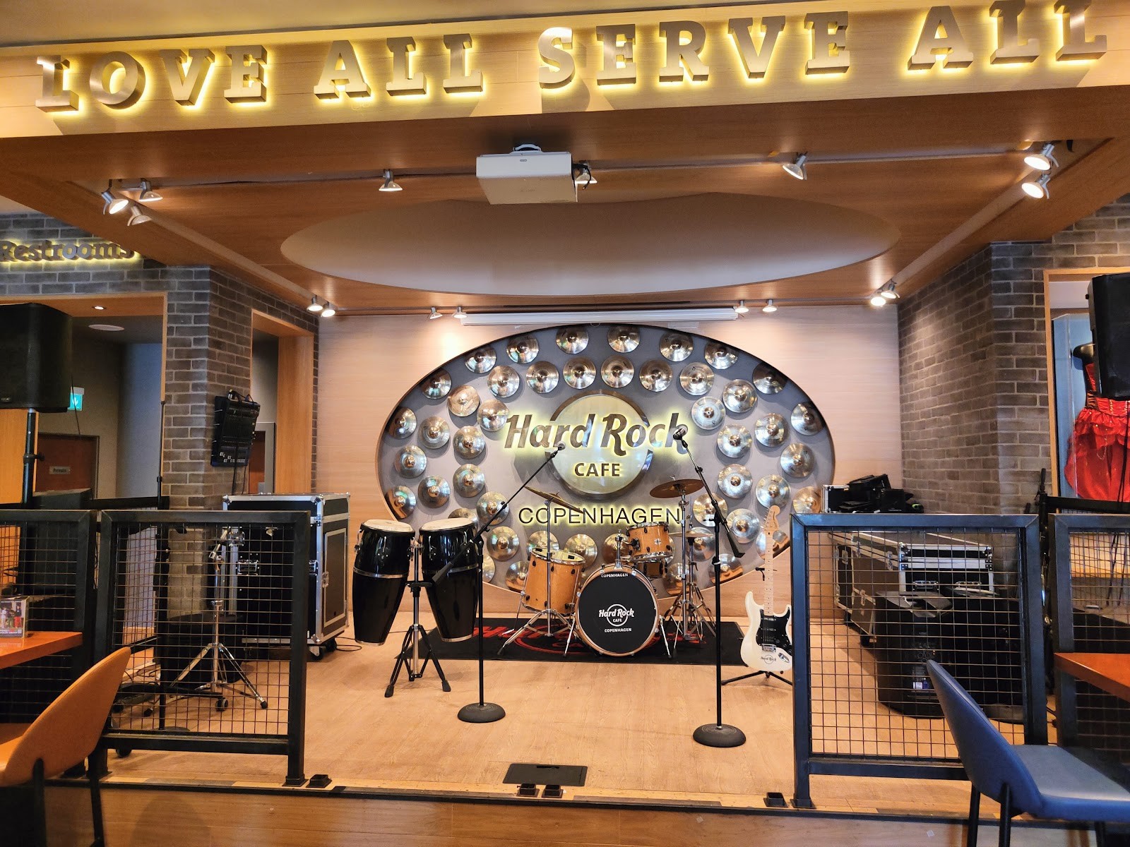 Hard Rock Cafe Copenhagen: the place