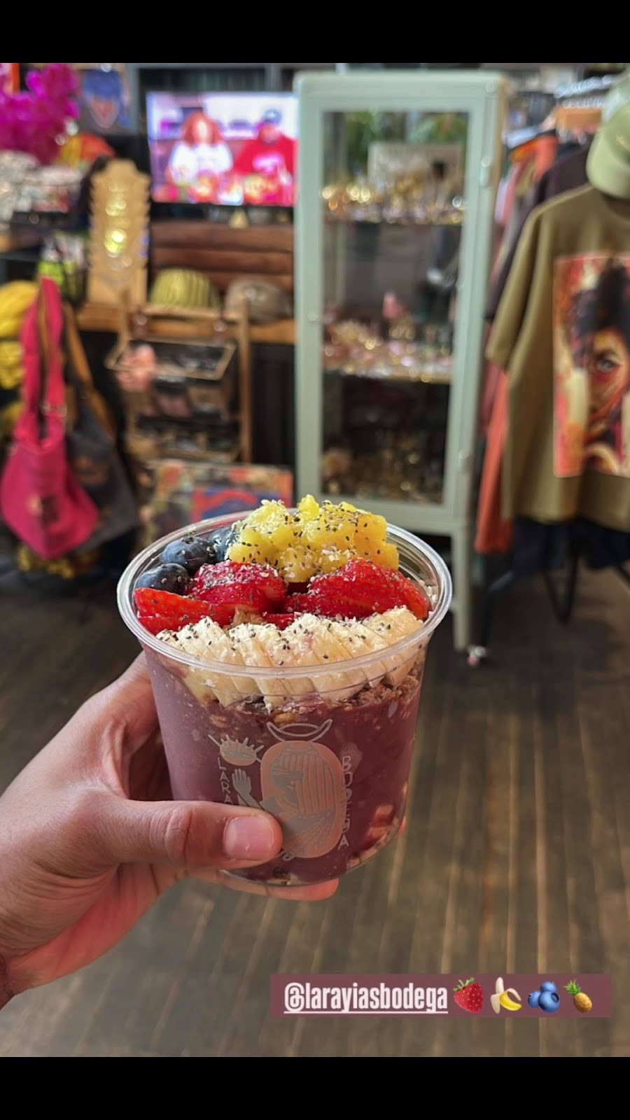 LaRayia's Bodega: food & drinks