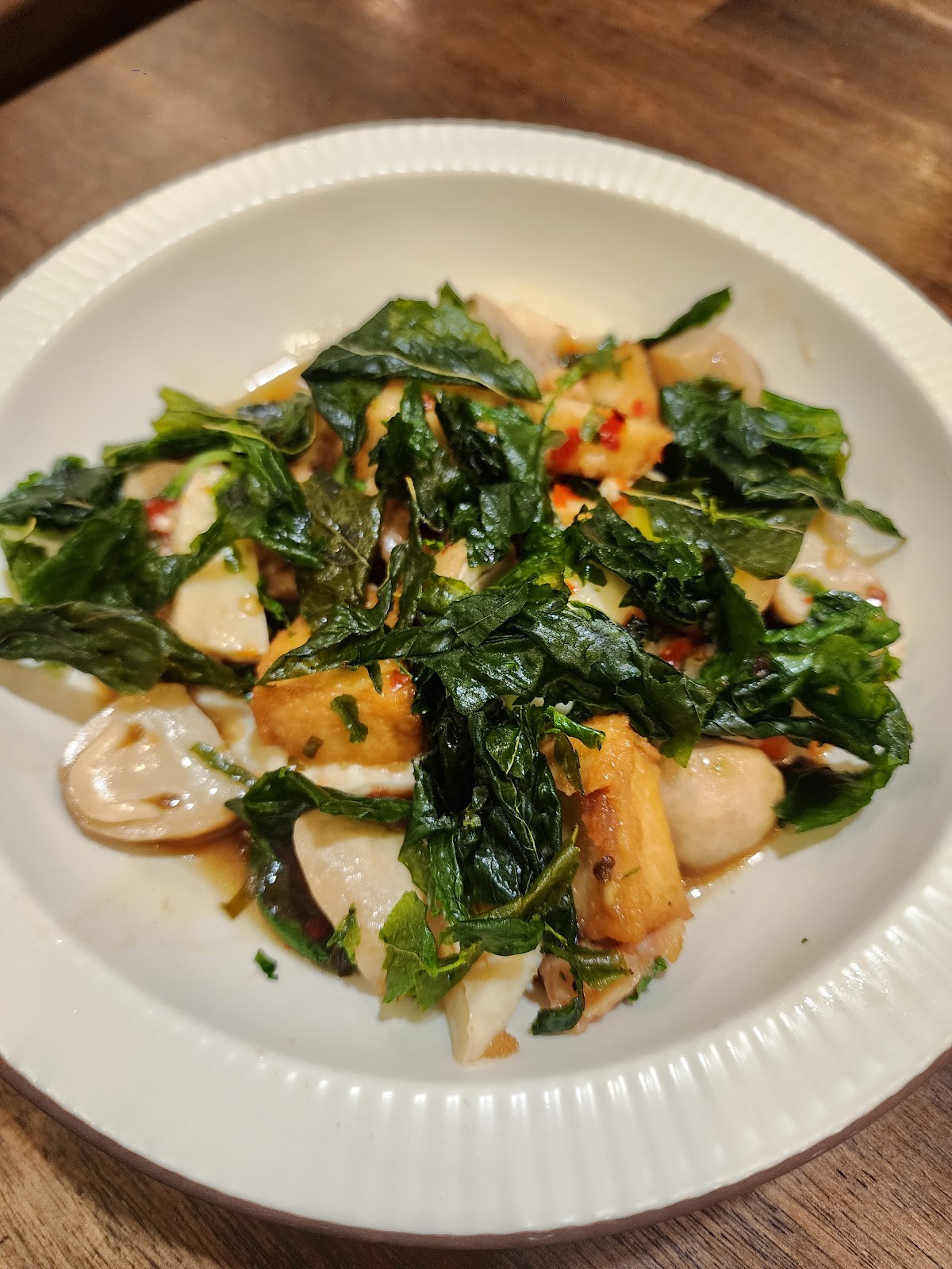 Kem-Kon Charoennakhon (เข้ม-ข้น เจริญนคร) 100% Vegan: food & drinks