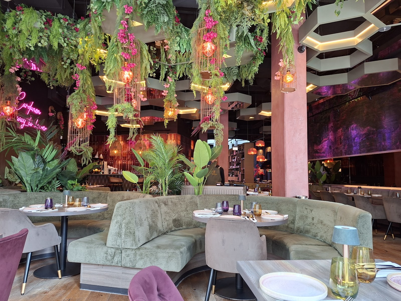 Cardamom Progressive Indian Dining: the place