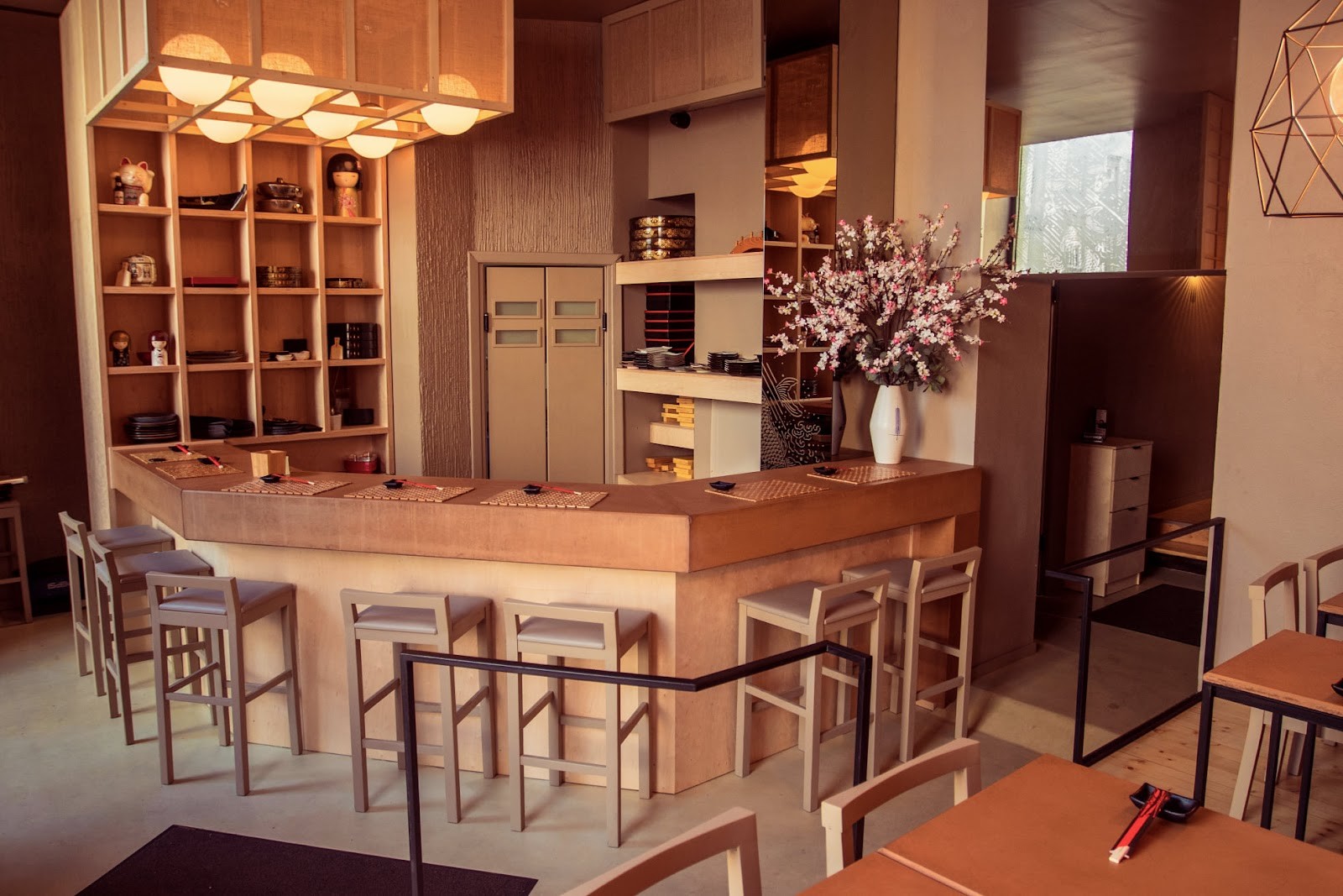 EDO SUSHI BAR: the place