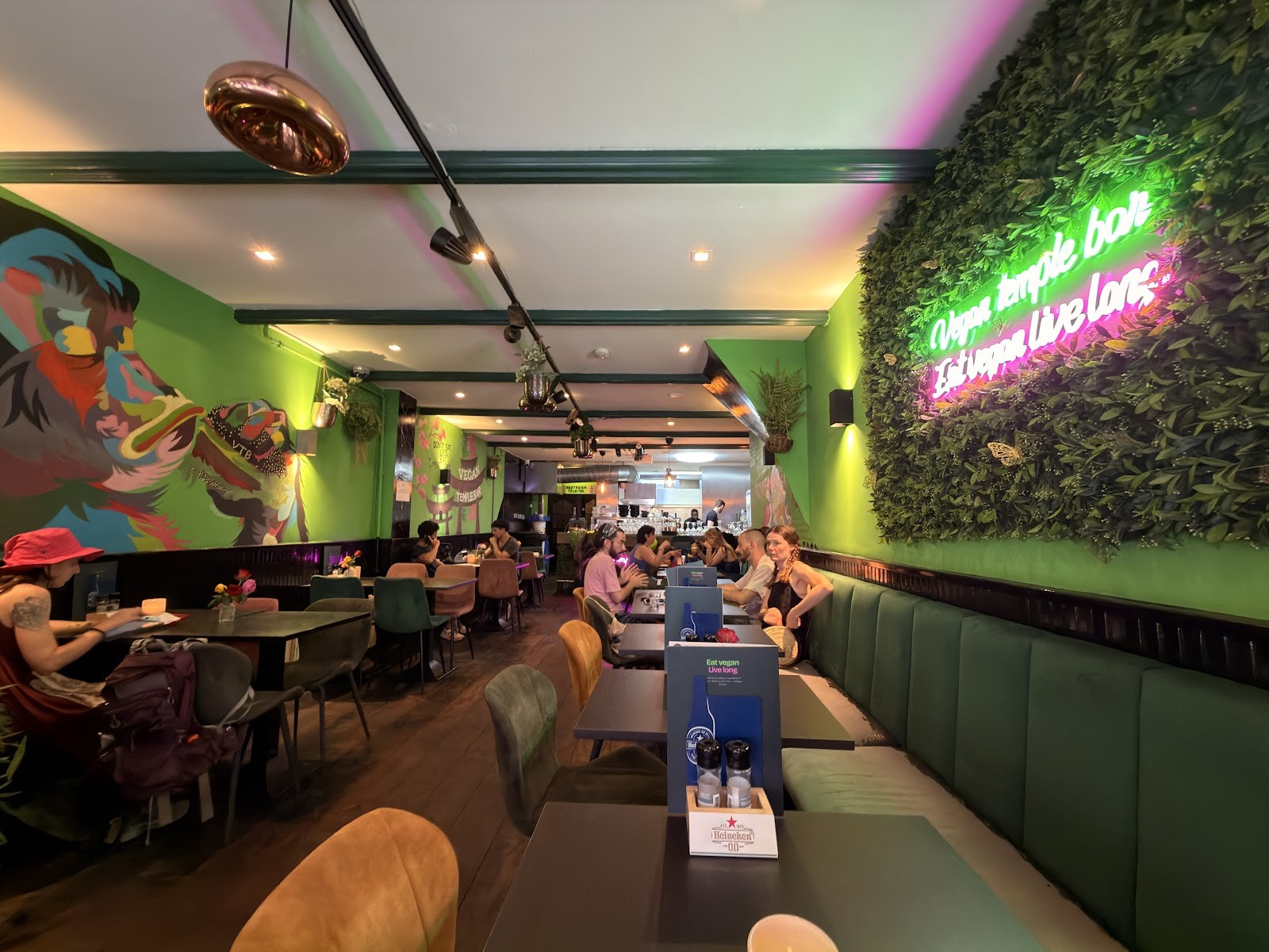 Vegan Temple Bar: the place