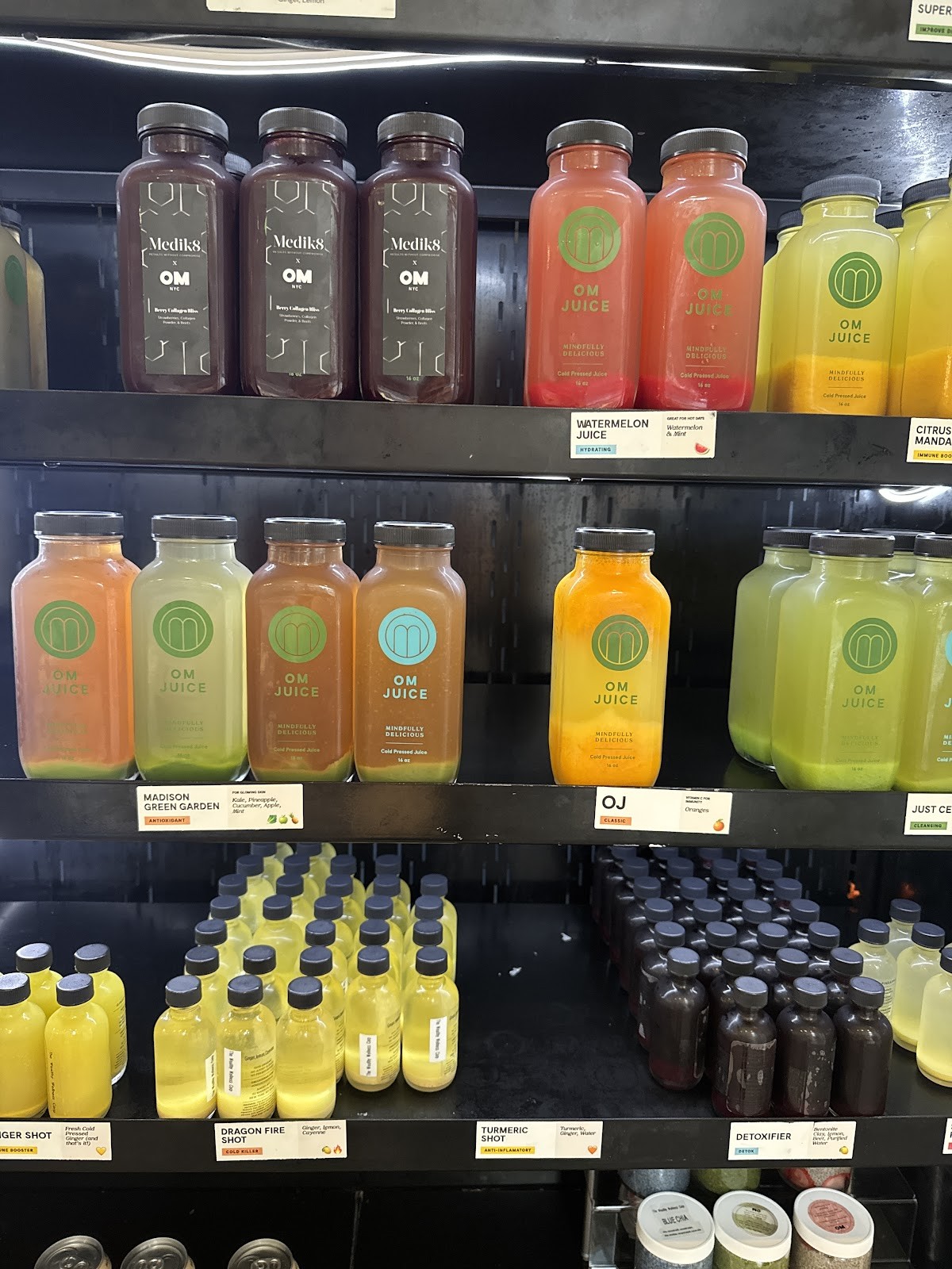 Om Juice Bar: food & drinks