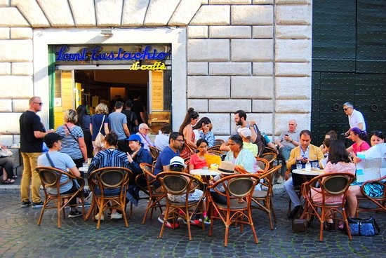 Sant' Eustachio Caffè: the place