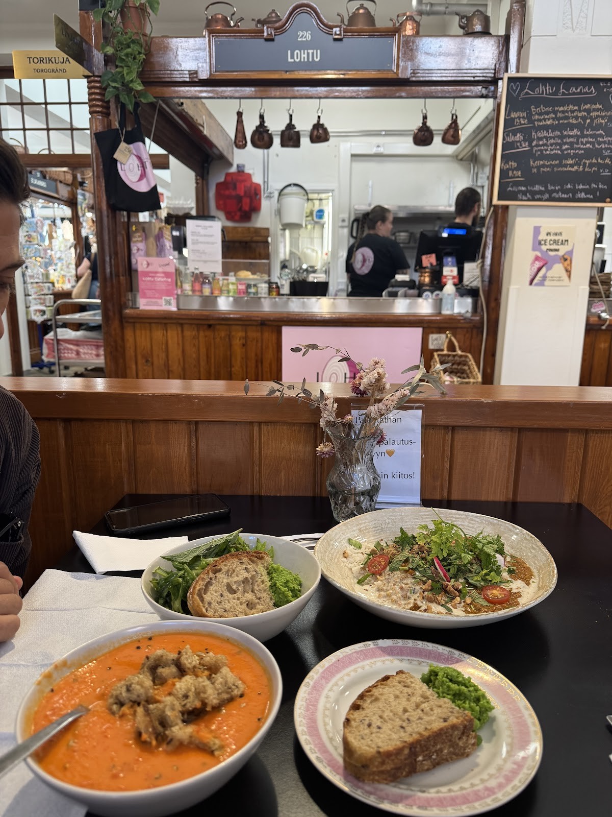 Ravintola Lohtu: the place