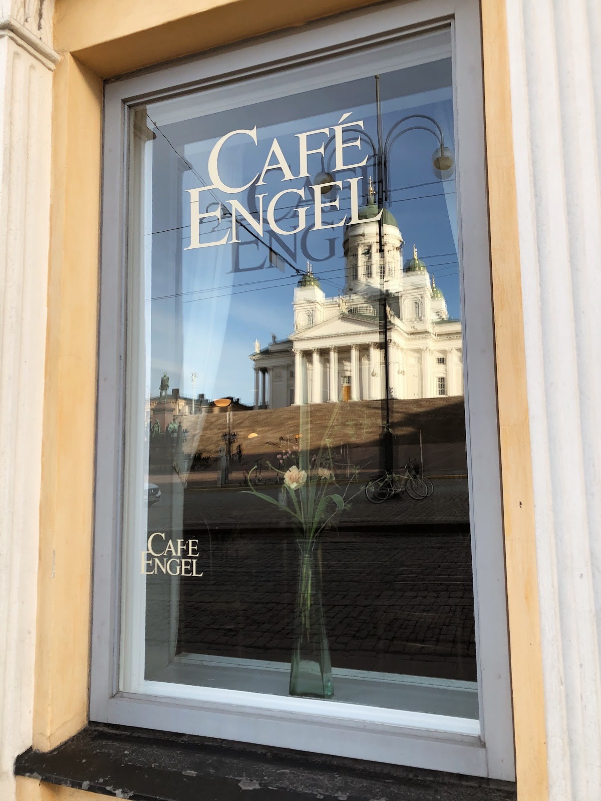 Café Engel: the place