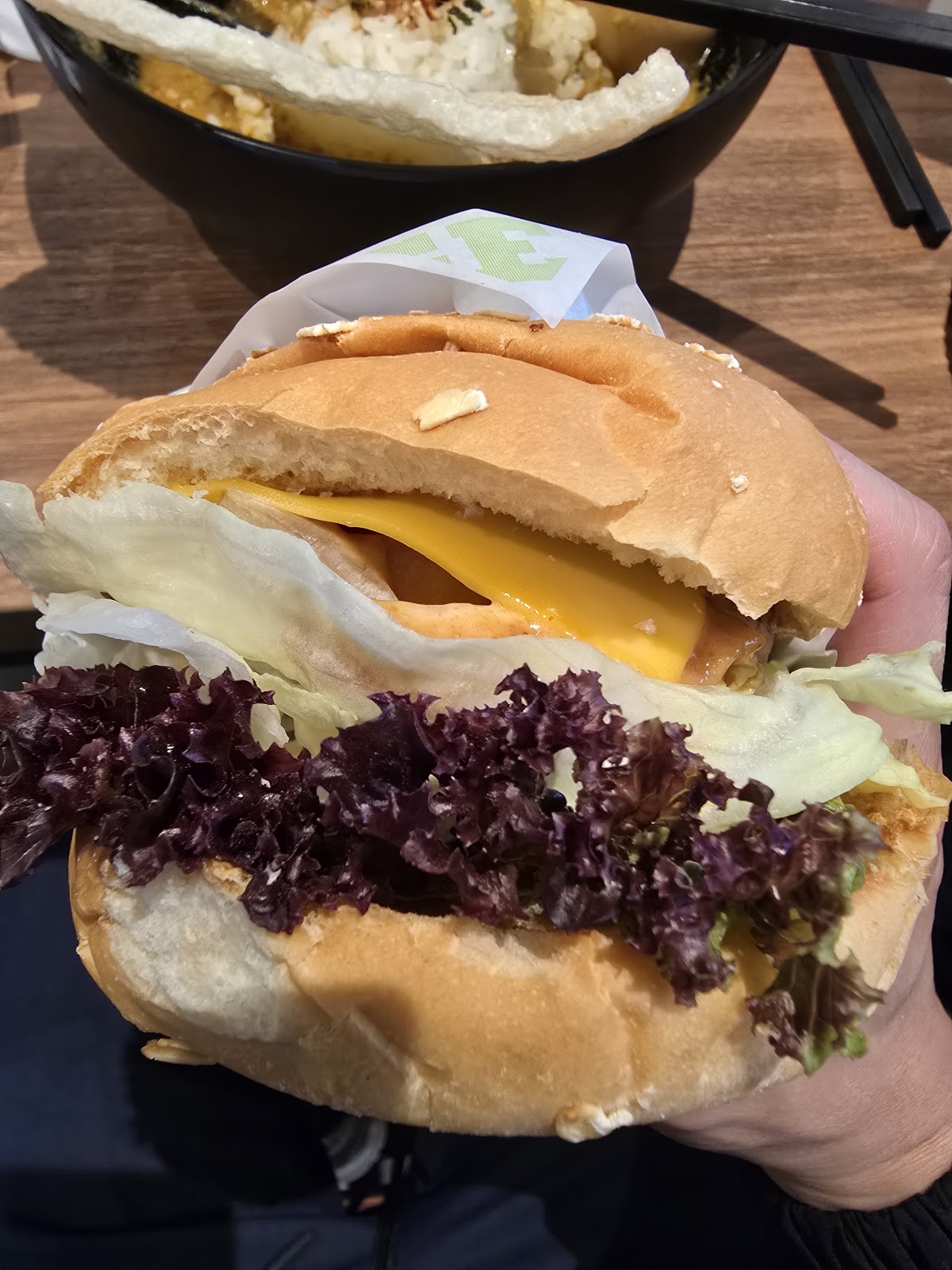 Vege Burger: food & drinks