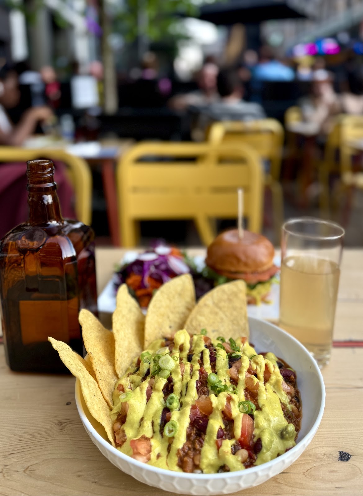 Lola Rosa Place-des-Arts: food & drinks