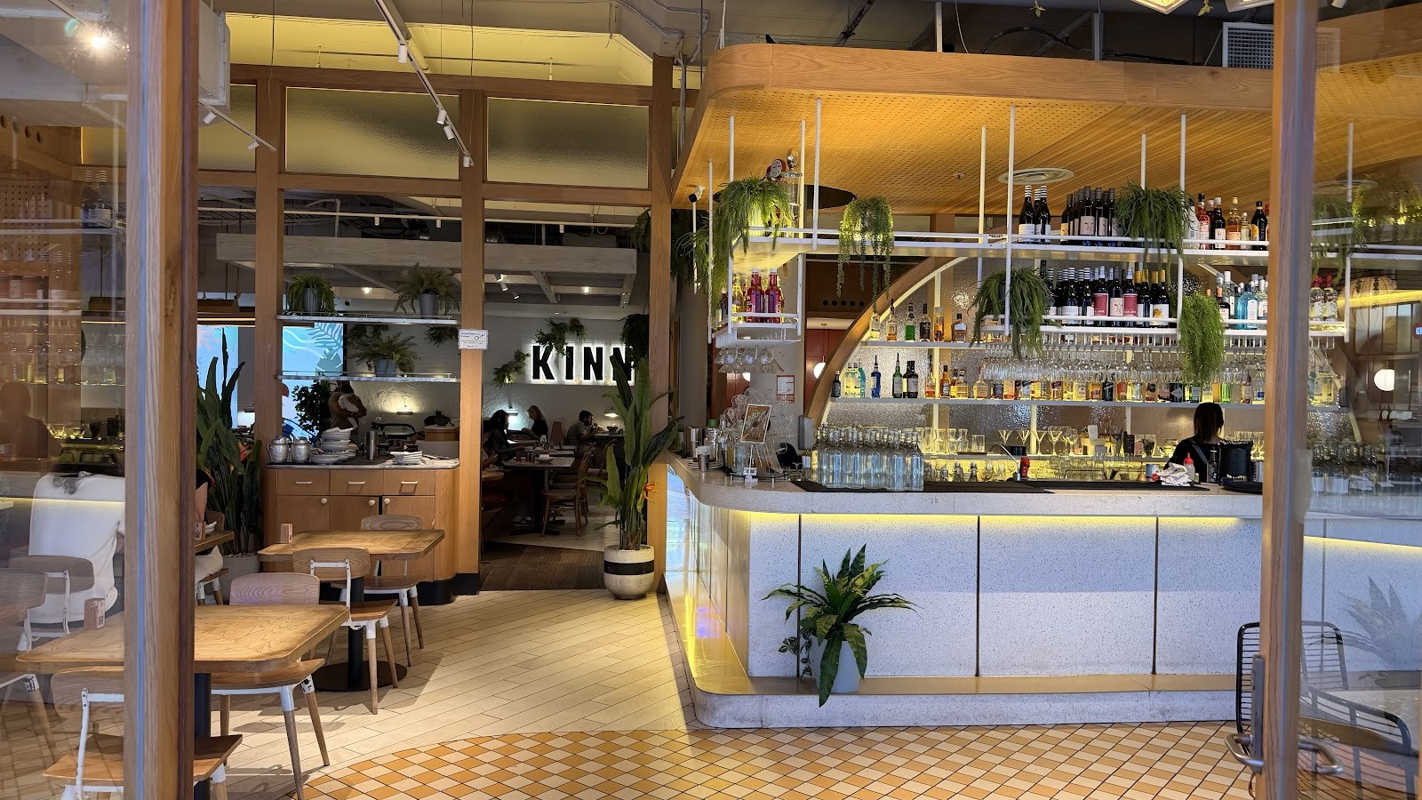 Kinn Niyom: the place