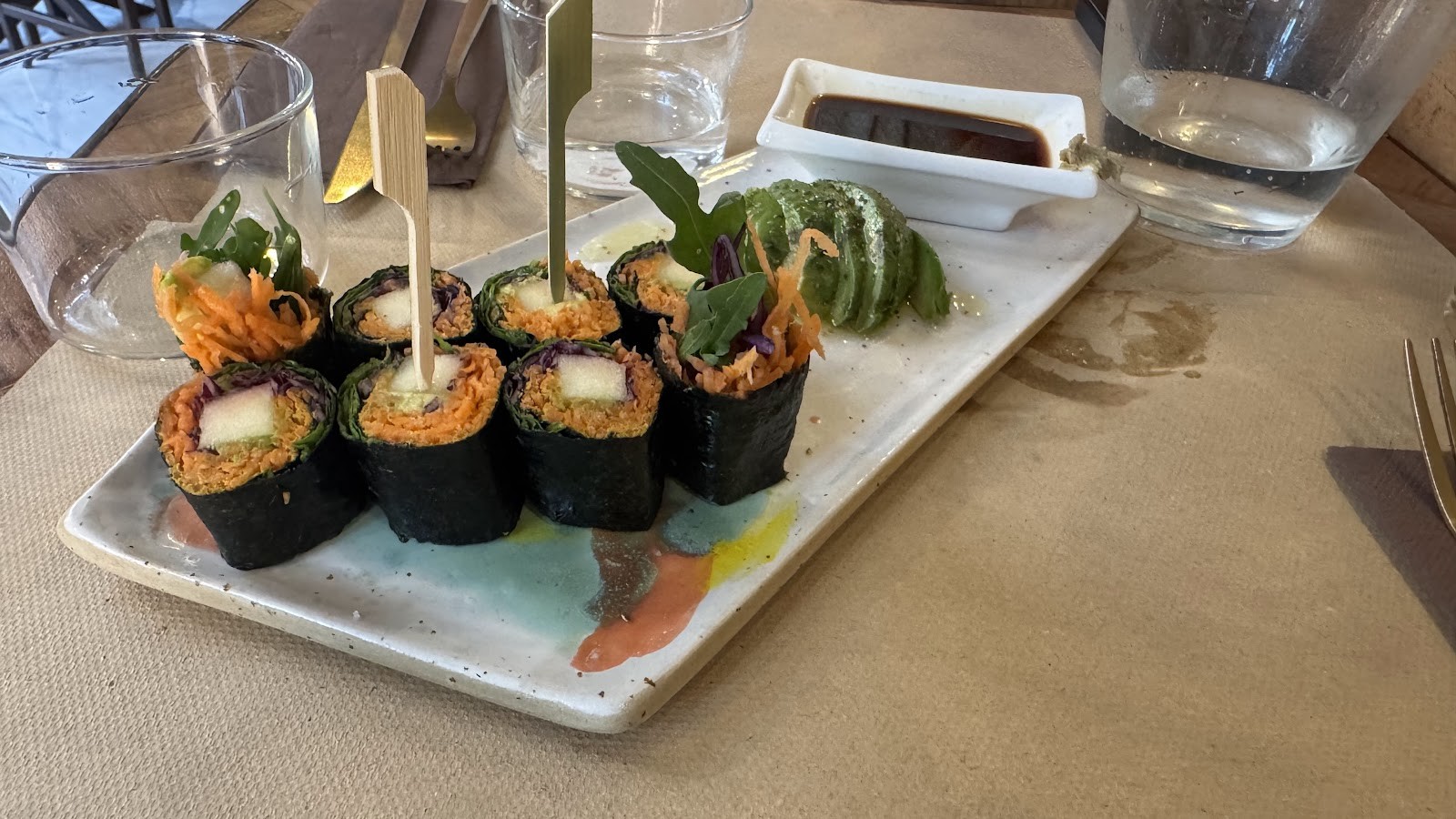 Écru: food & drinks