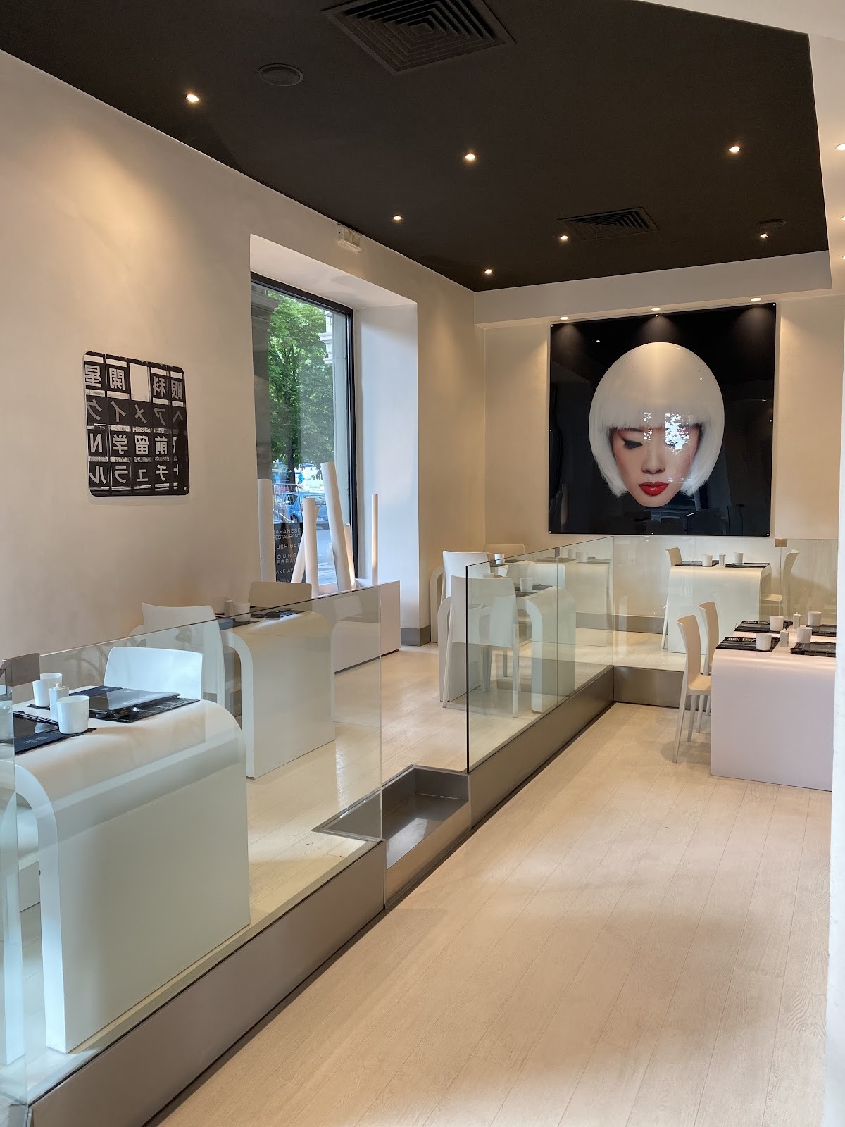 Zushi Torino: the place