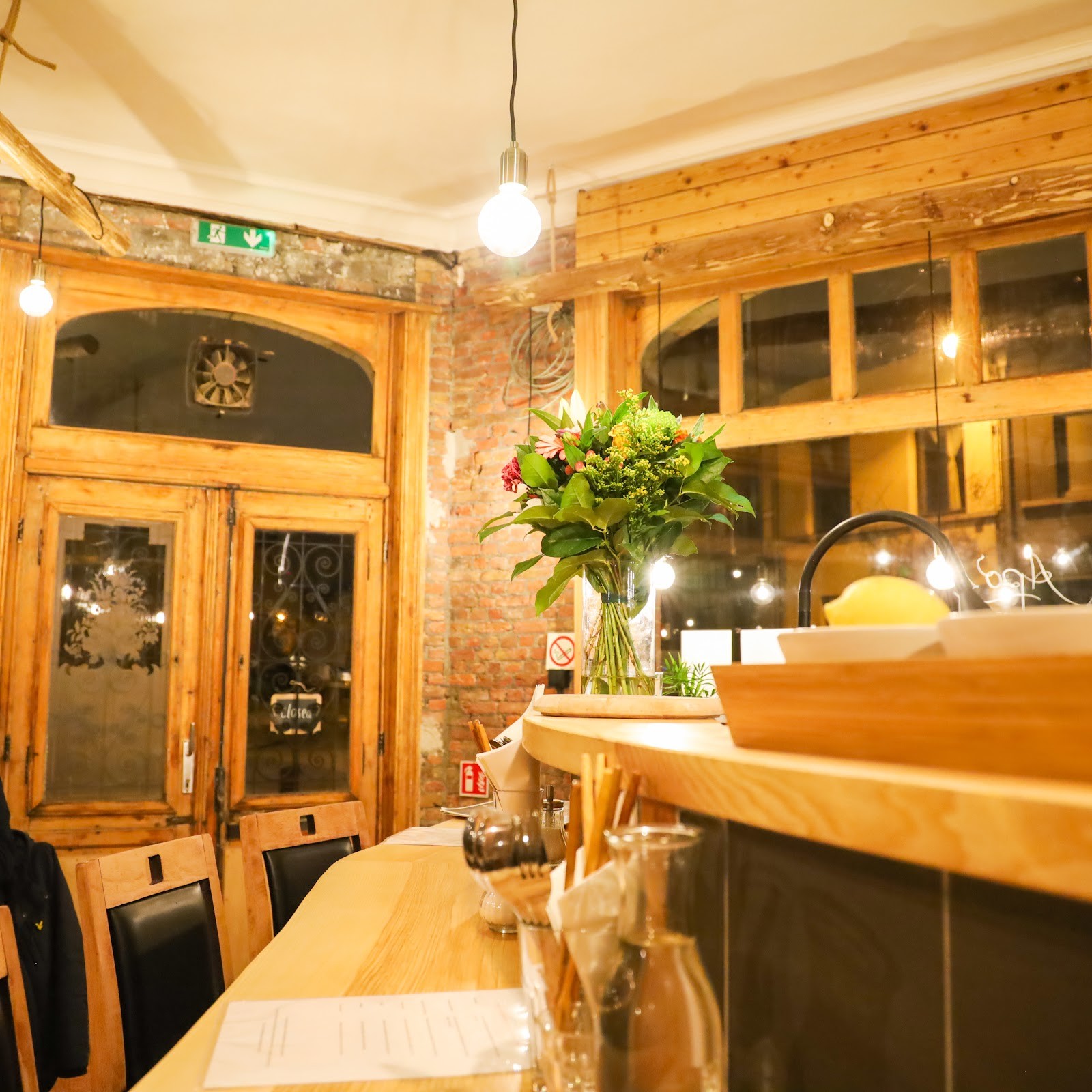 Apo's: the place