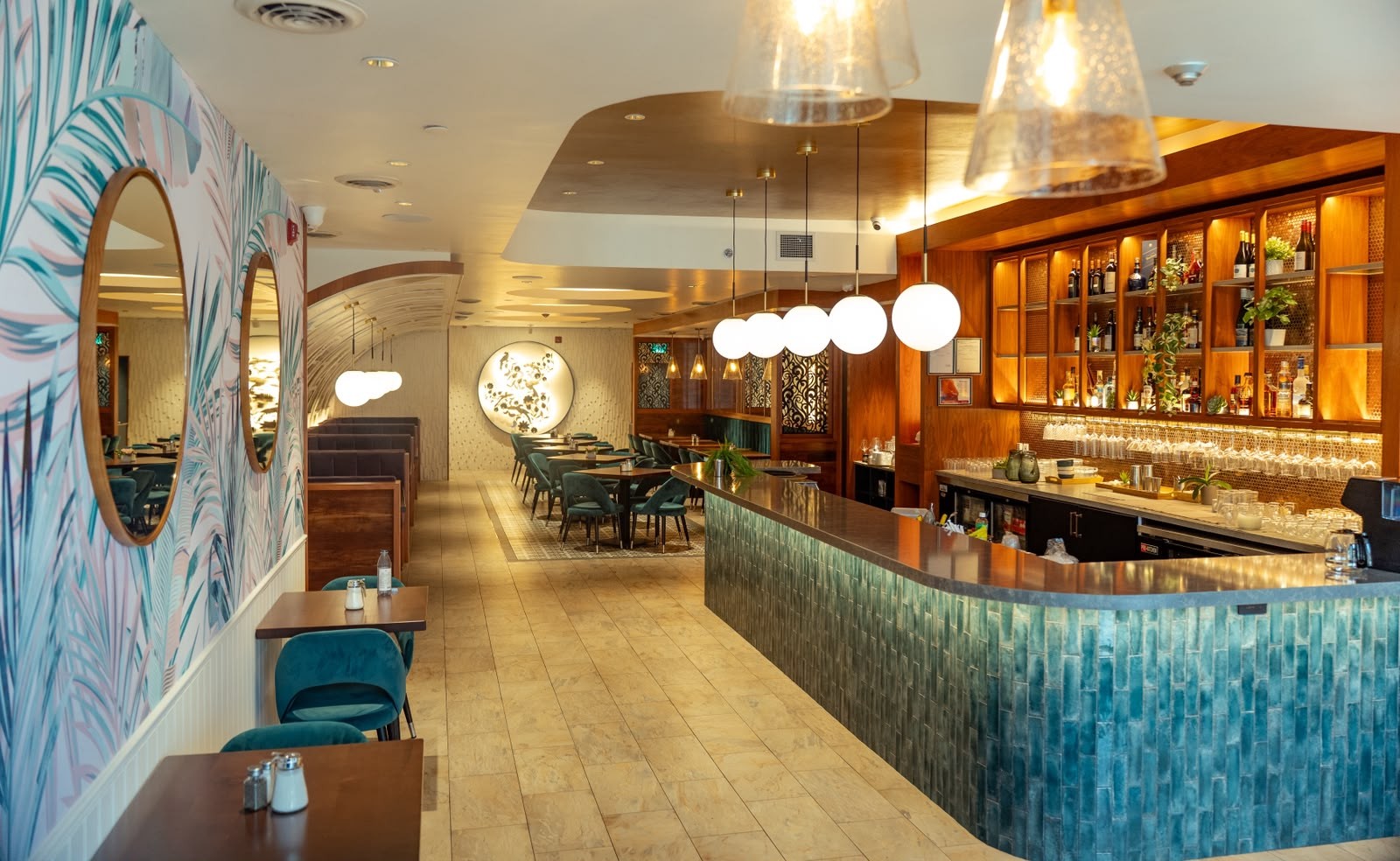 SOLENA Brunch & Bar: the place