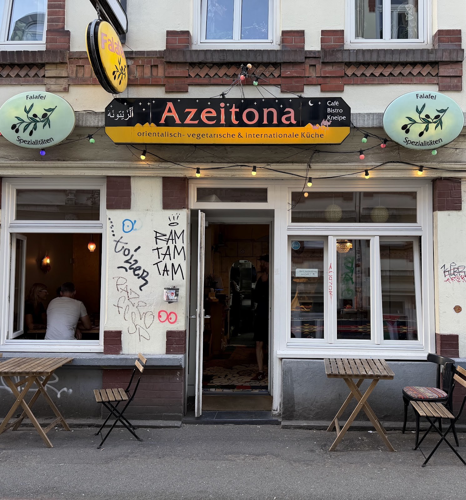 Azeitona: the place