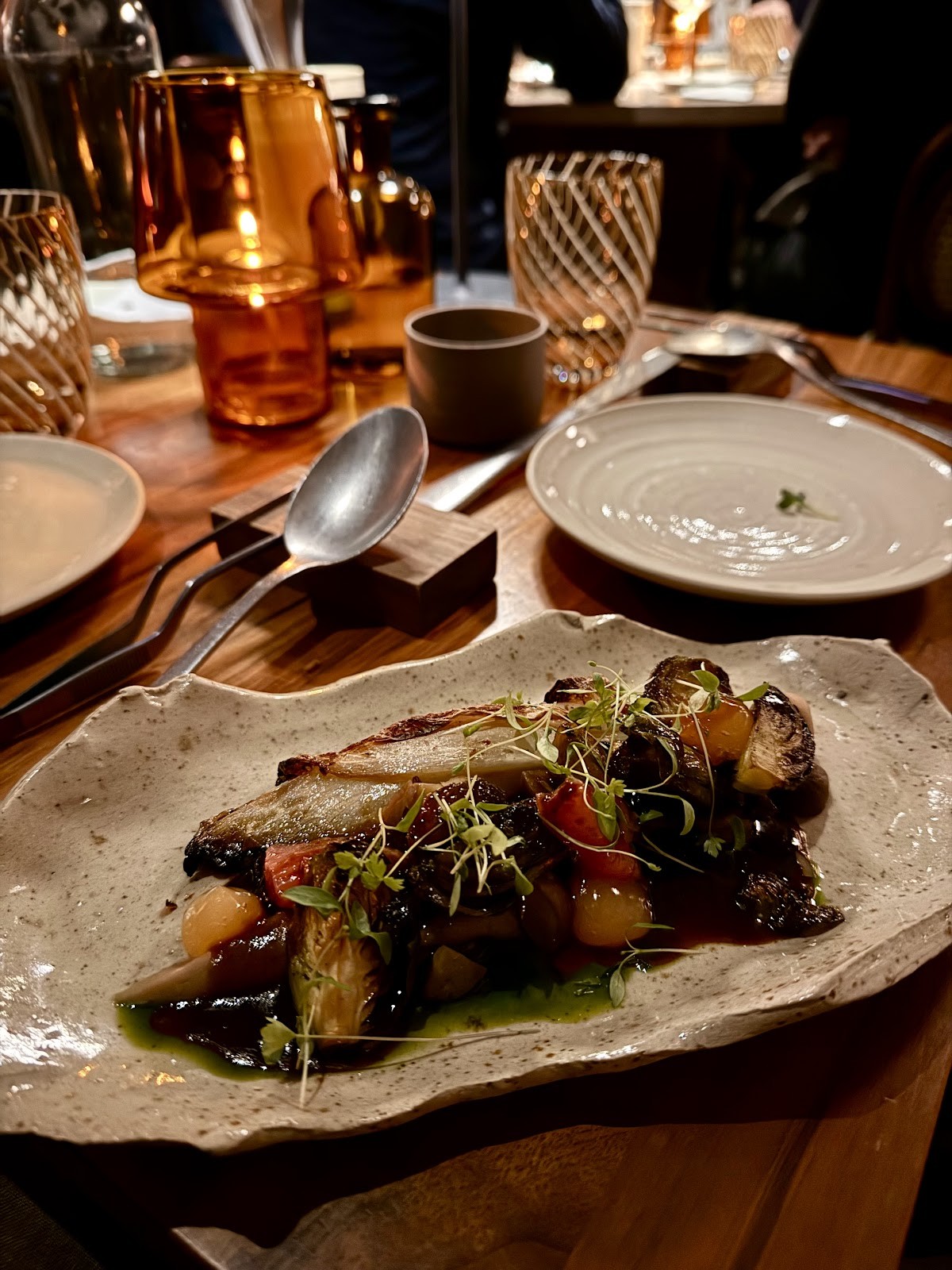 LEUCHTENDROTER: food & drinks