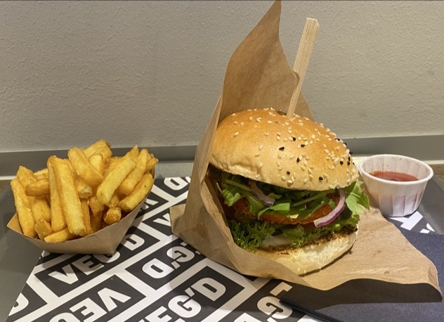 VEG'D - Vegan Burgers - Schöneberg: food & drinks