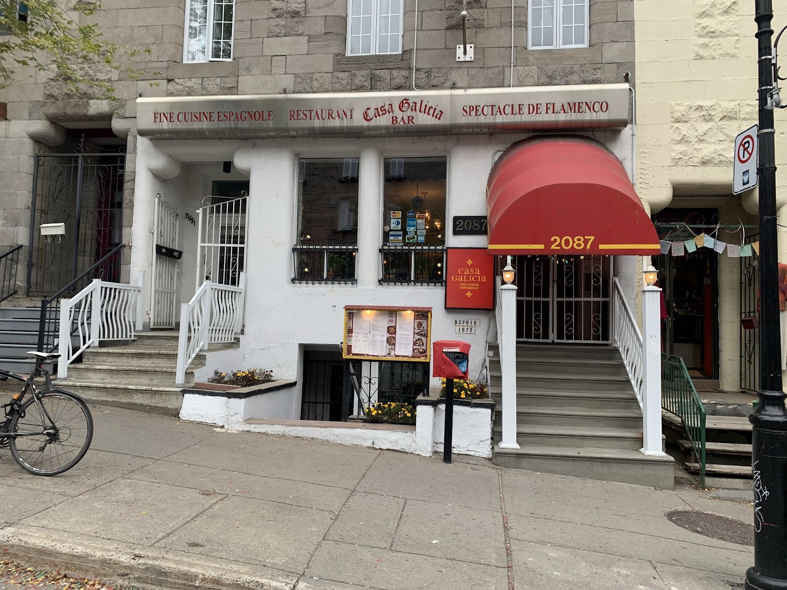 Casa Galicia: the place