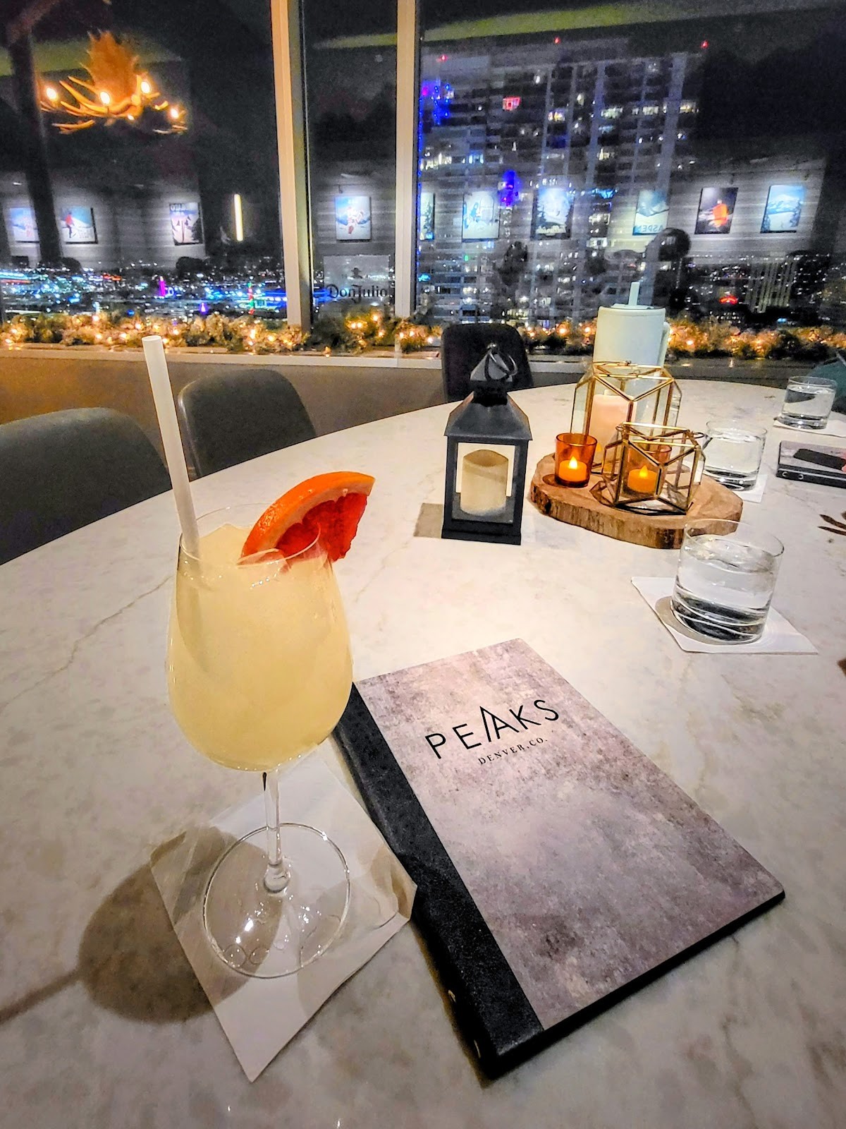 Peaks Lounge: the place